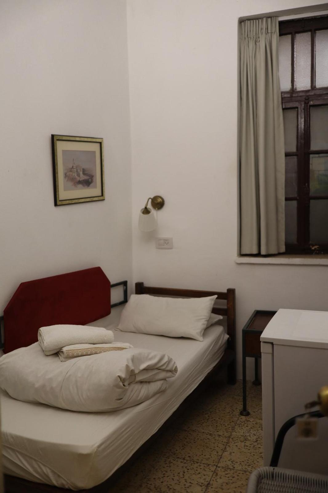 Ron Hotel