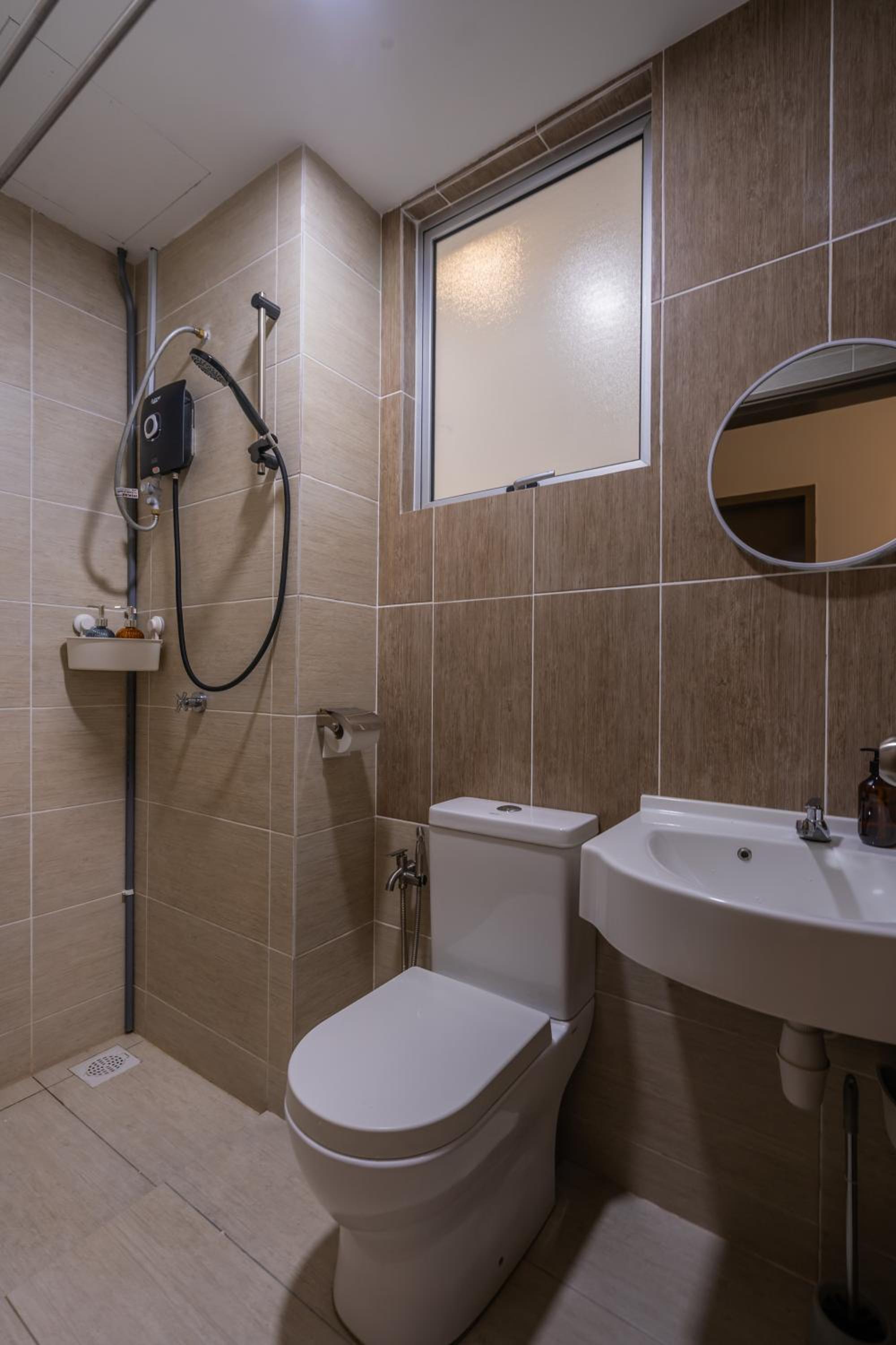 Cozy 3-bedroom condo with pool 6 pax - Semarak