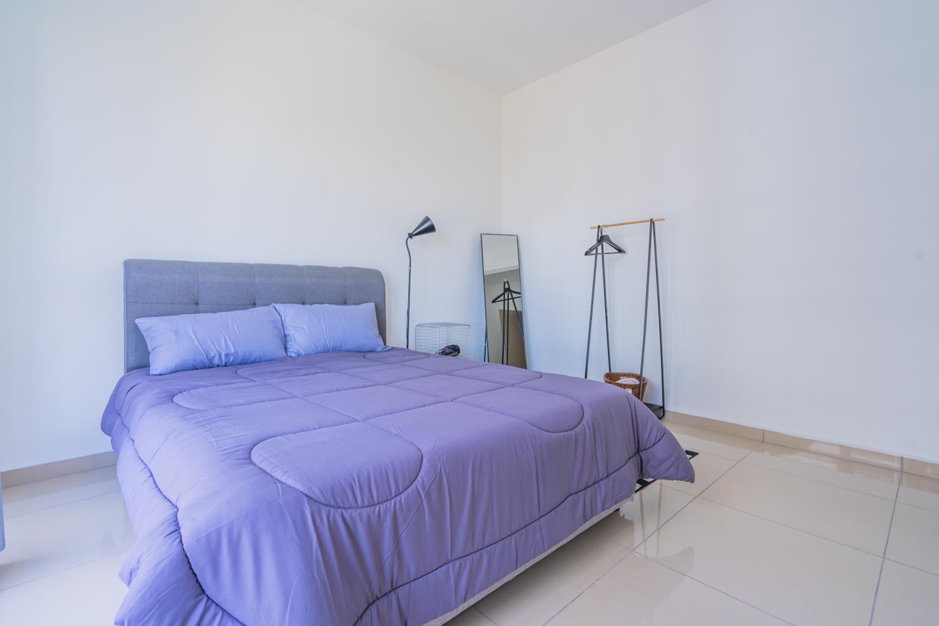 Cozy 3-bedroom condo with pool 6 pax - Semarak