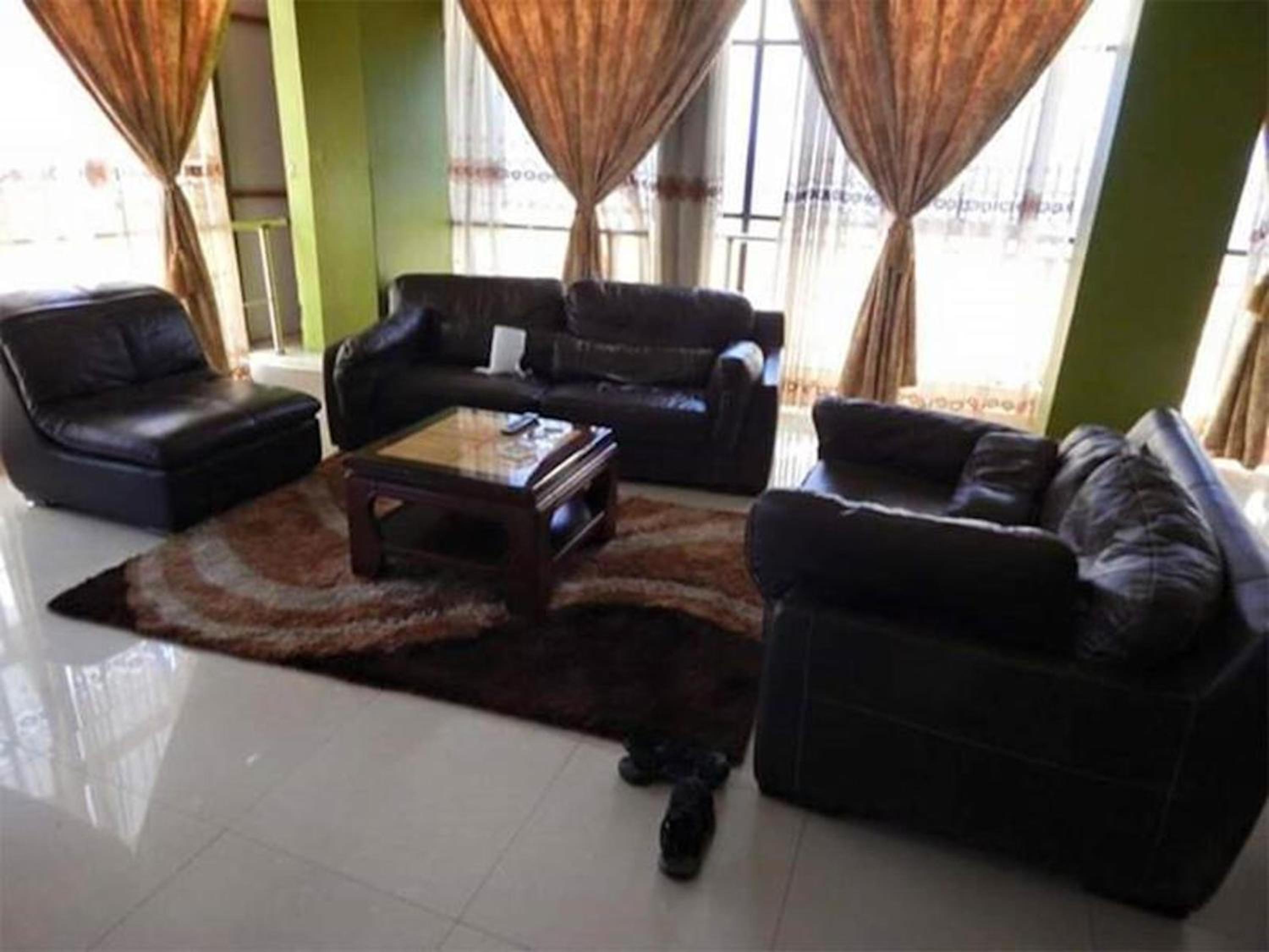 Wonderfull Apartment to stay at wail in Kampala view 5