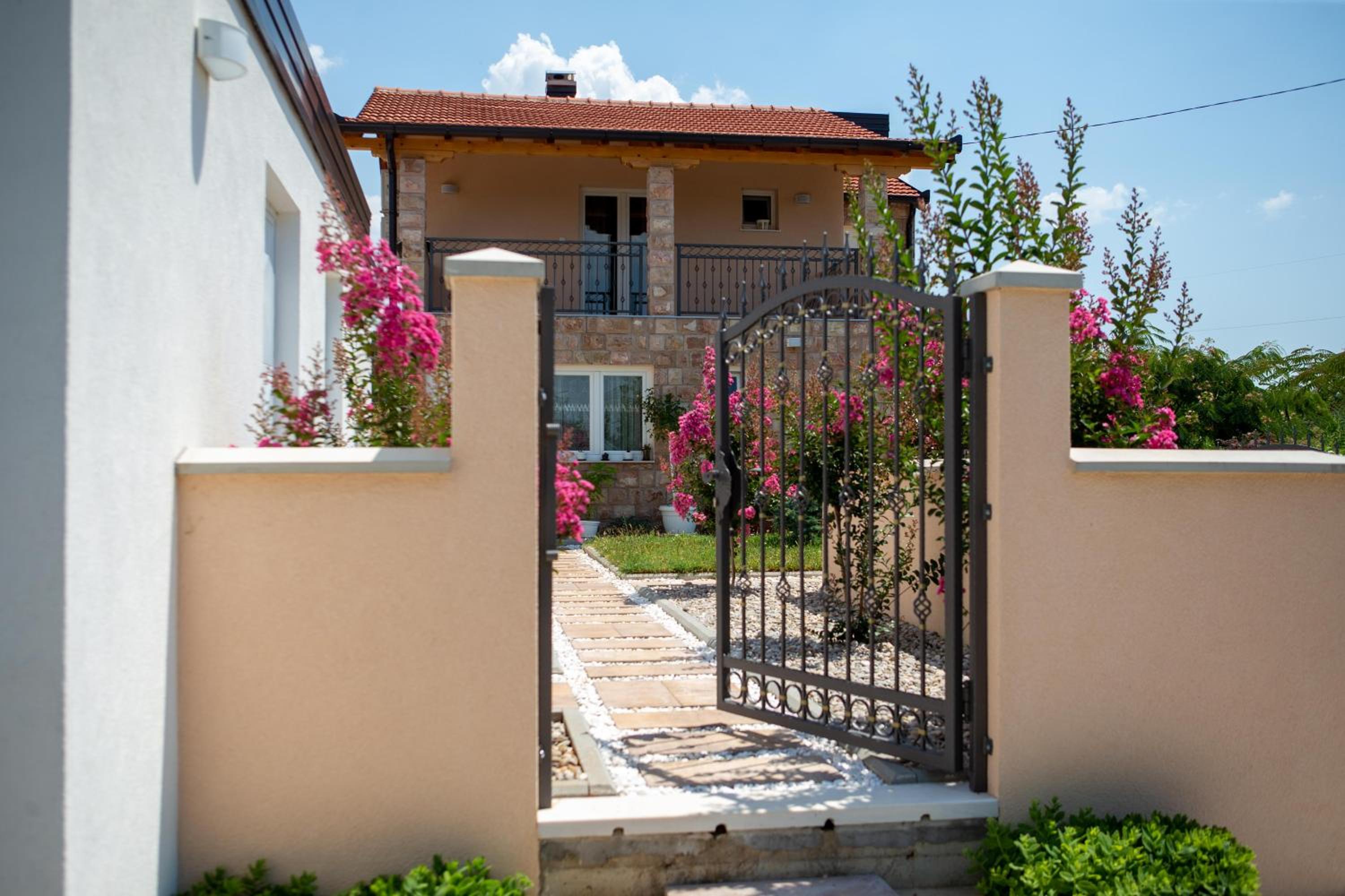 Villa Bali - Aladinici