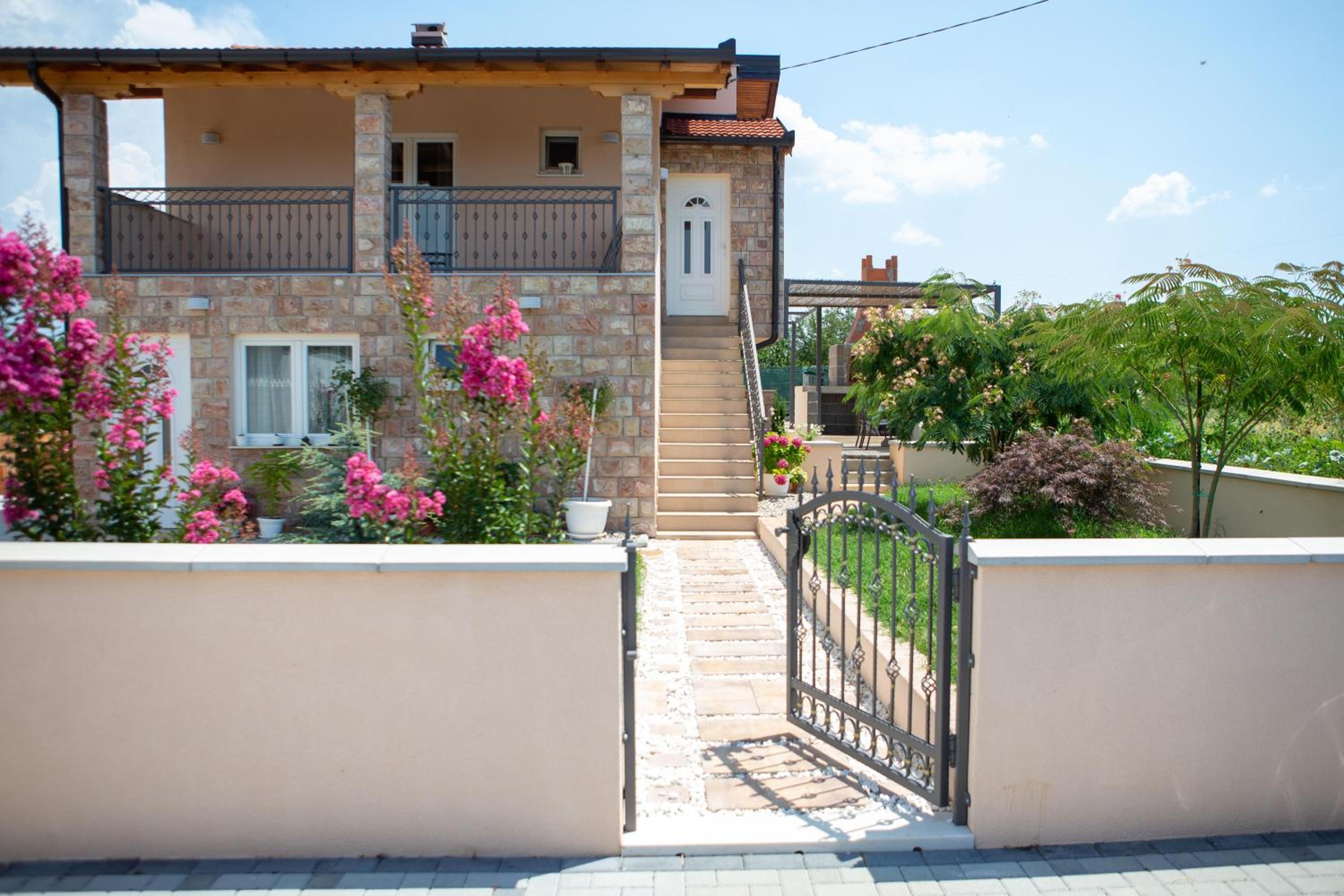 Villa Bali - Aladinici