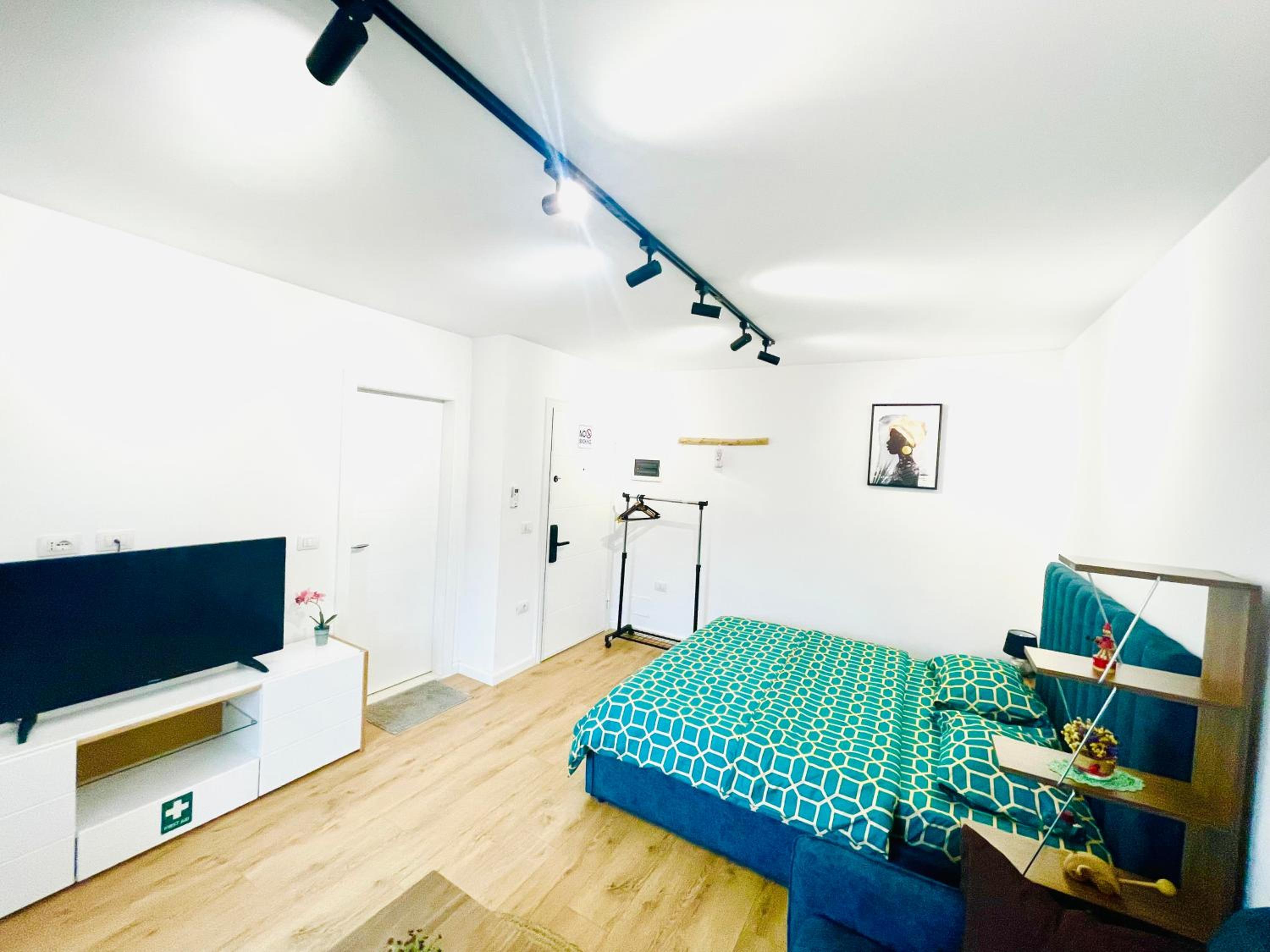 Central Studio Apartment 1, Tirana
