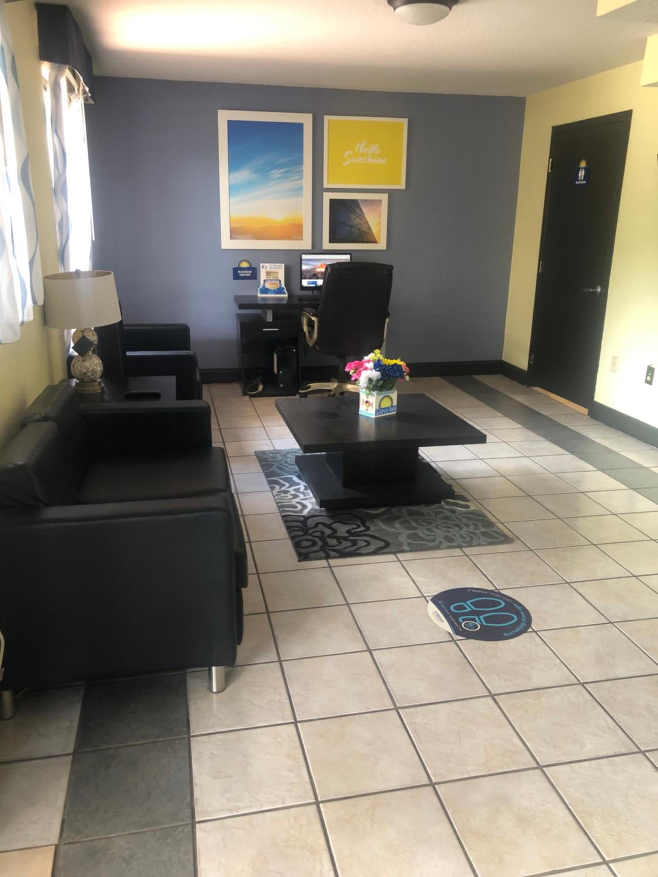 Lake City Vacations - Days Inn by Wyndham Lake City I-10 - Property Image 20