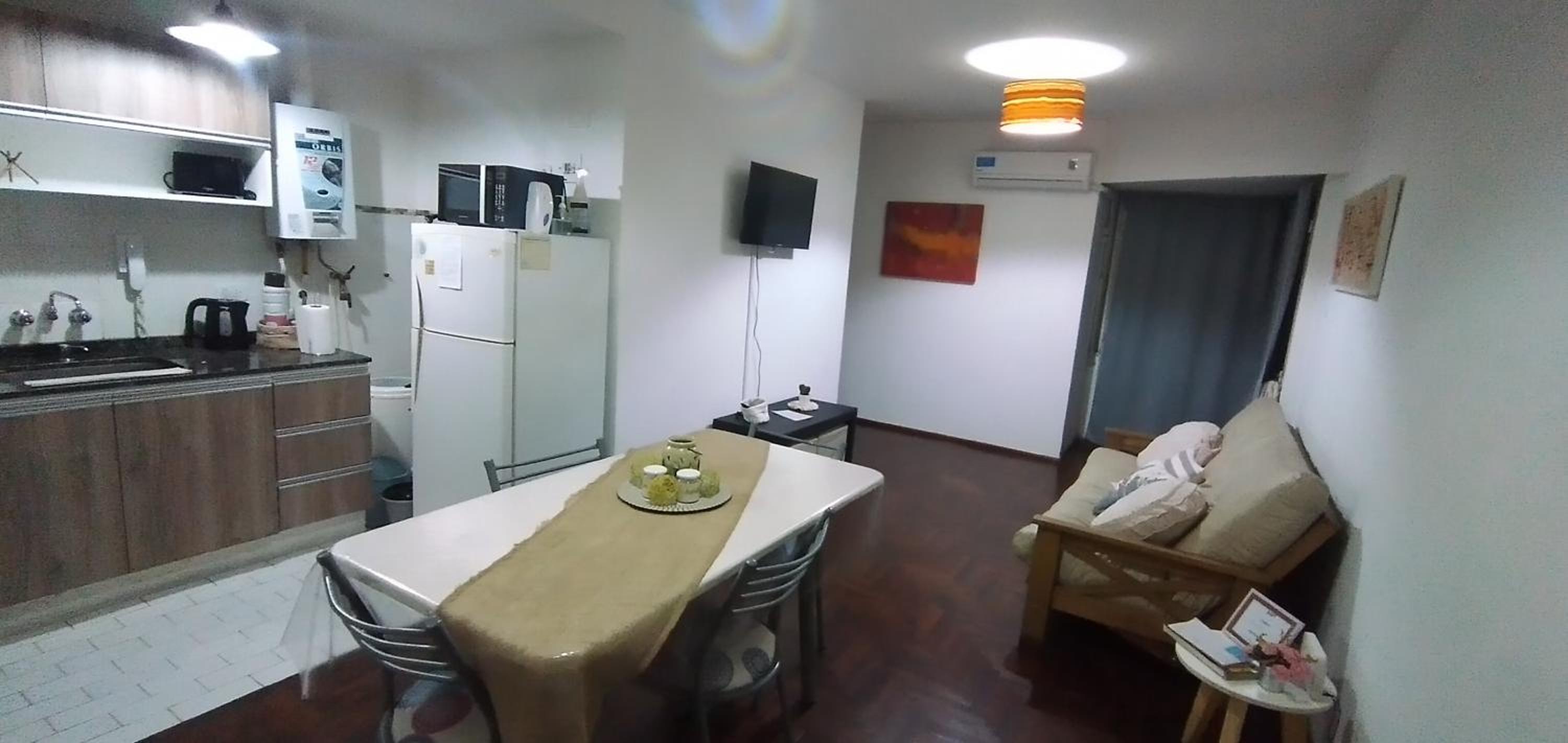 Departamento amplio y comodo zona centro