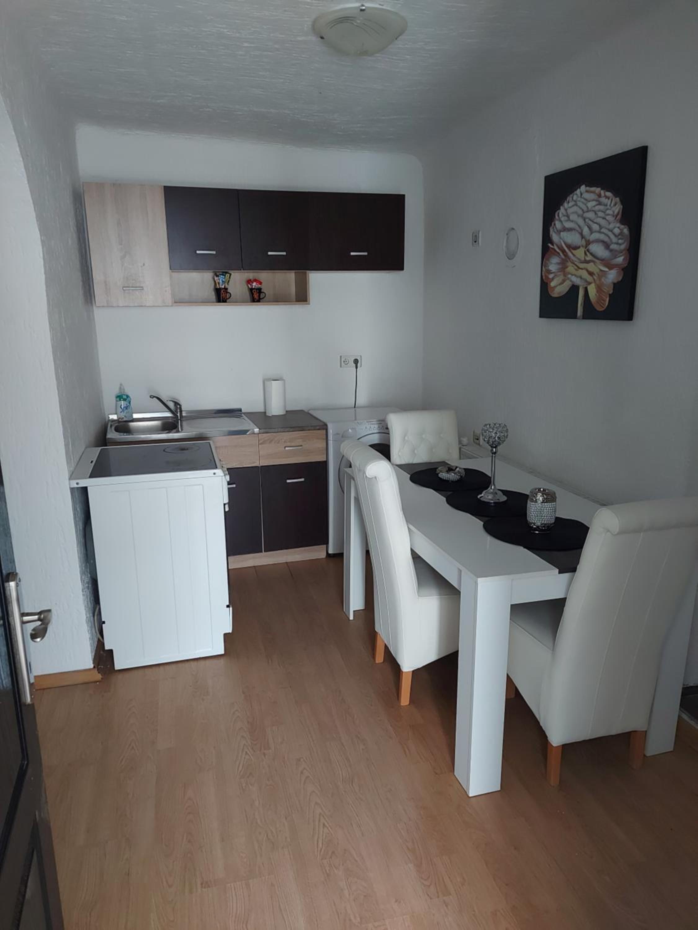 Kuća na dan view 5