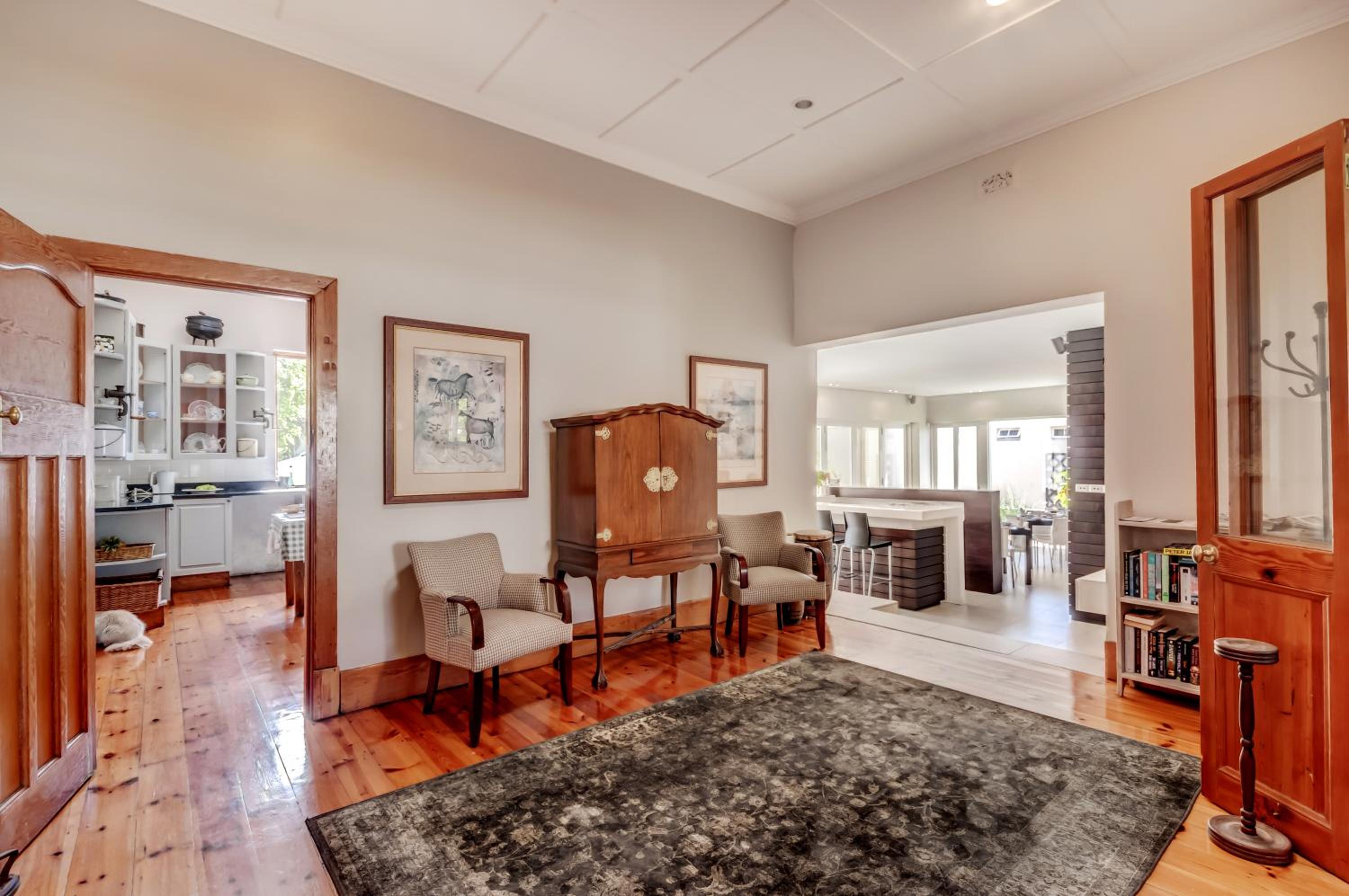 First Avenue Guesthouse
