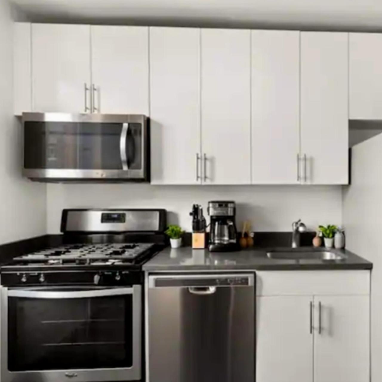 Family Apartment in Excellent Sector of New York