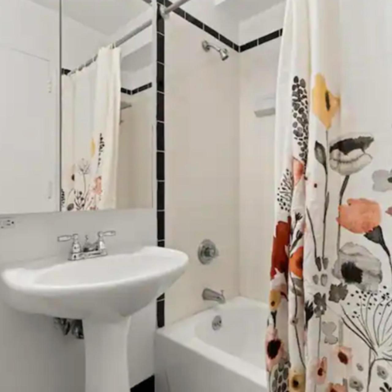 Family Apartment in Excellent Sector of New York