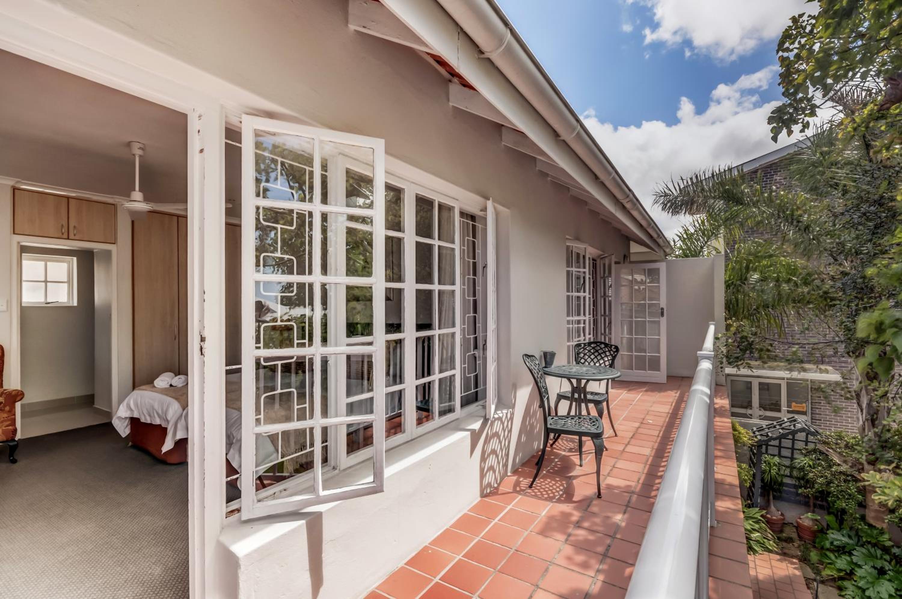 First Avenue Guesthouse
