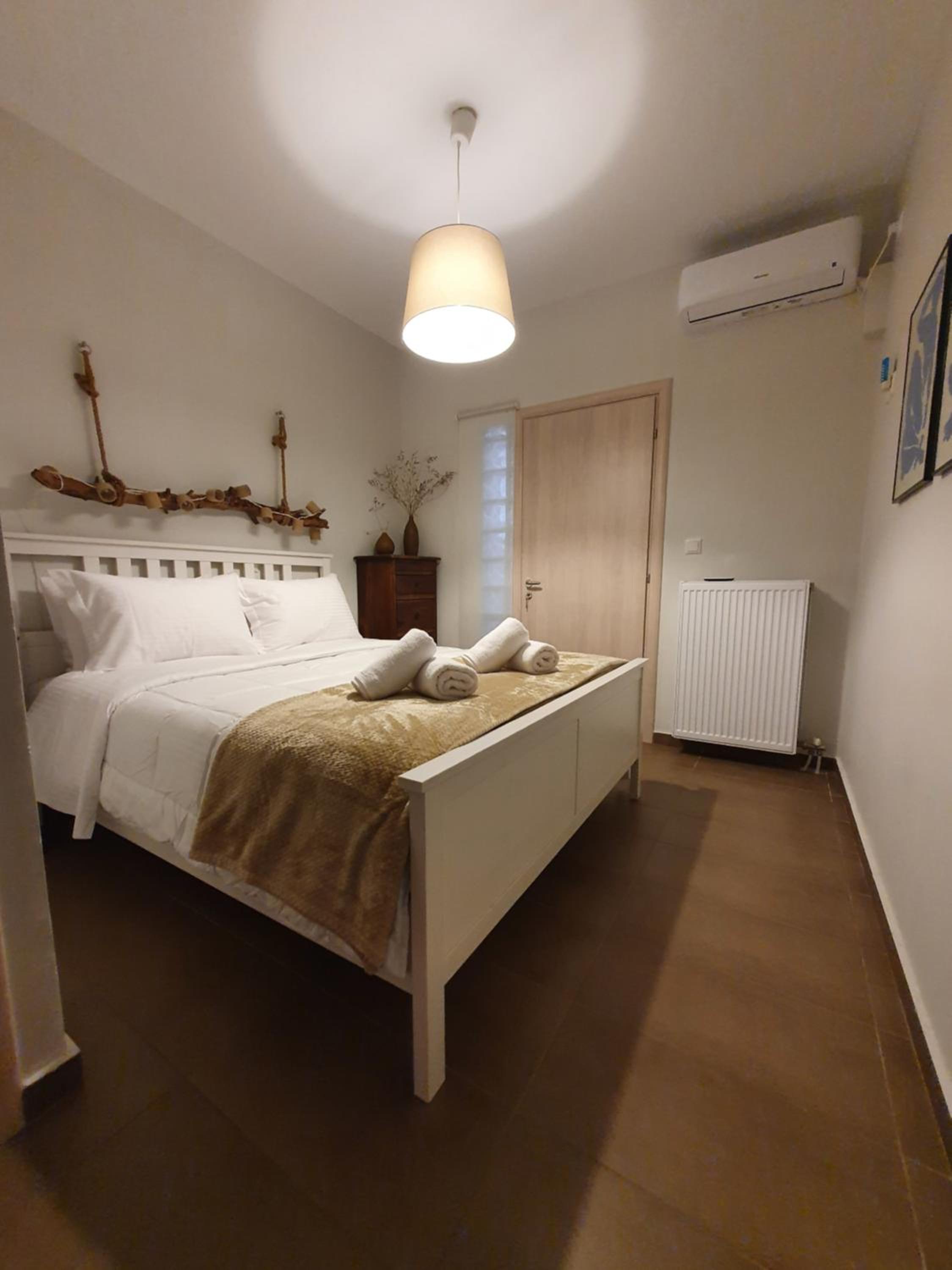 Helen of Troy House photo 4