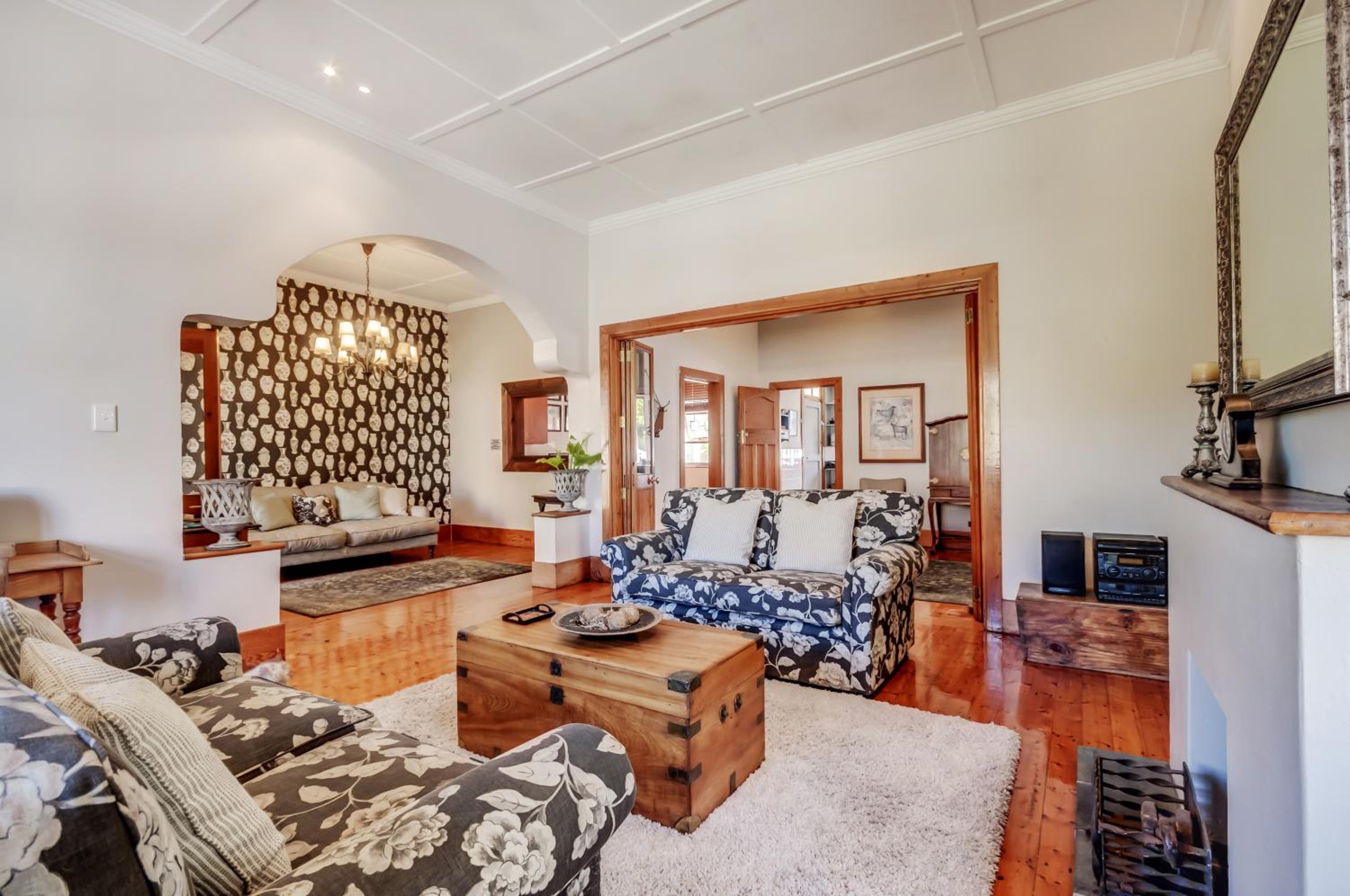 First Avenue Guesthouse
