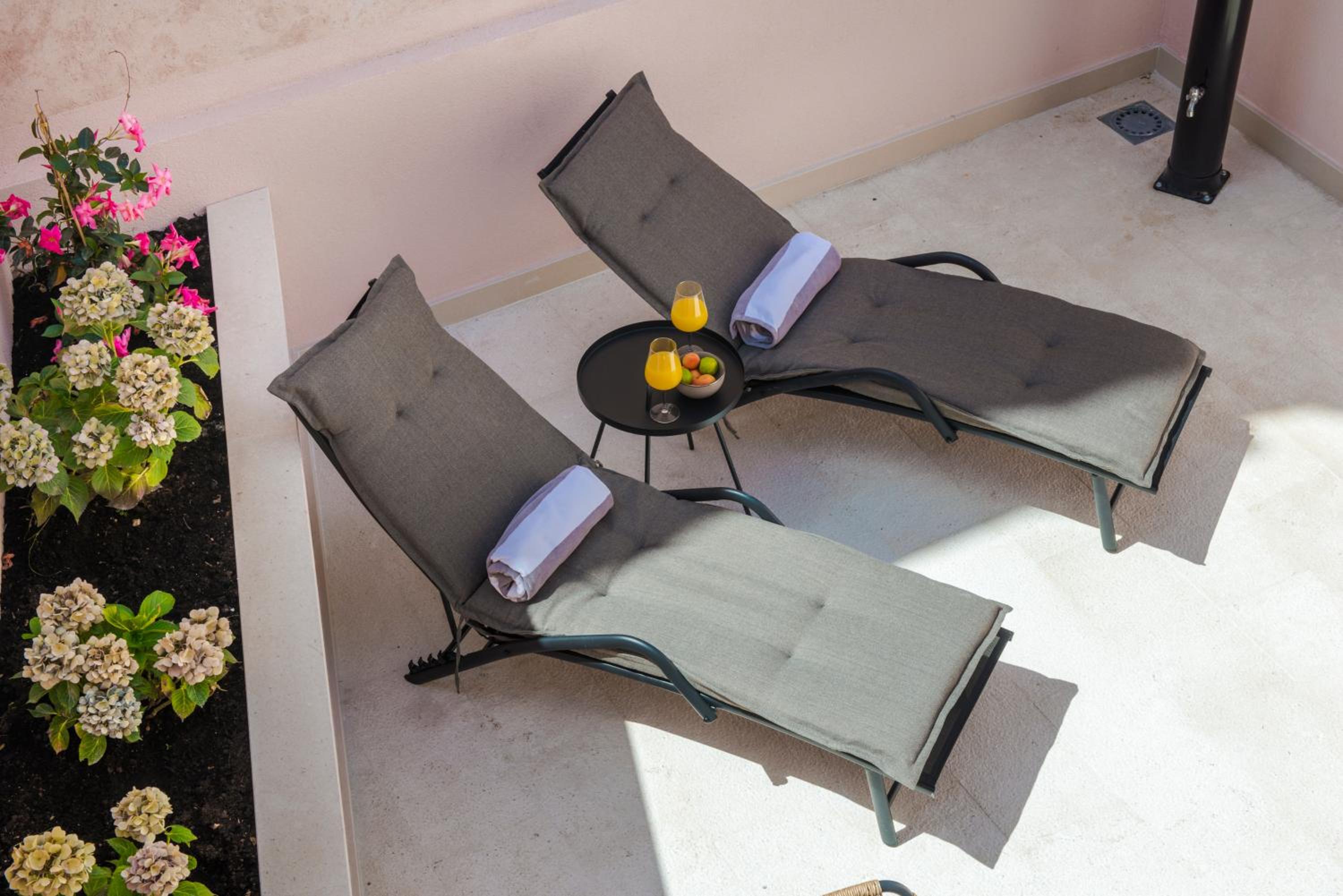 VILLA FLORES LUXURY APARTMENT