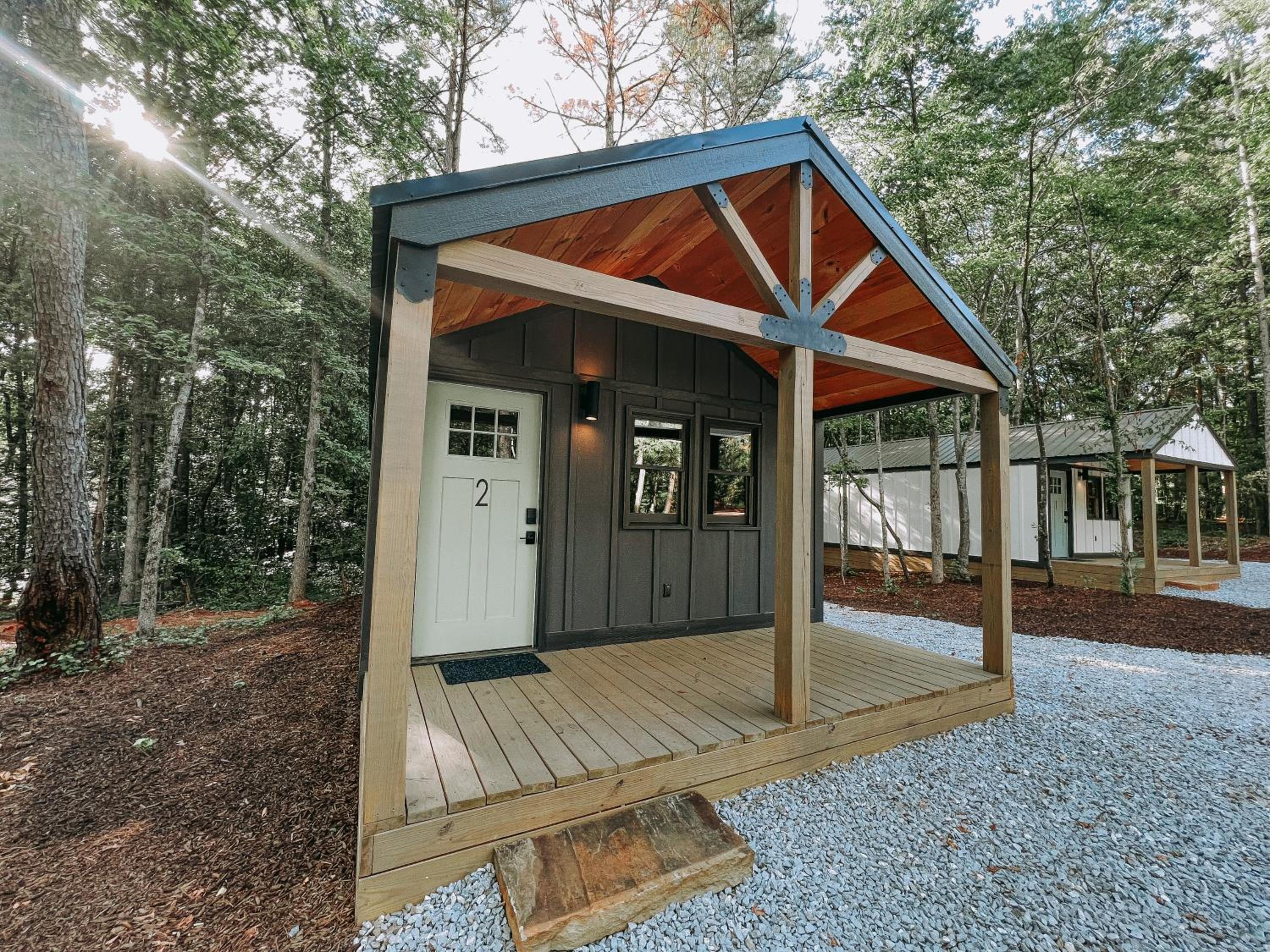 Cabin 2 One Bedroom W Kitchen - Property Image 1