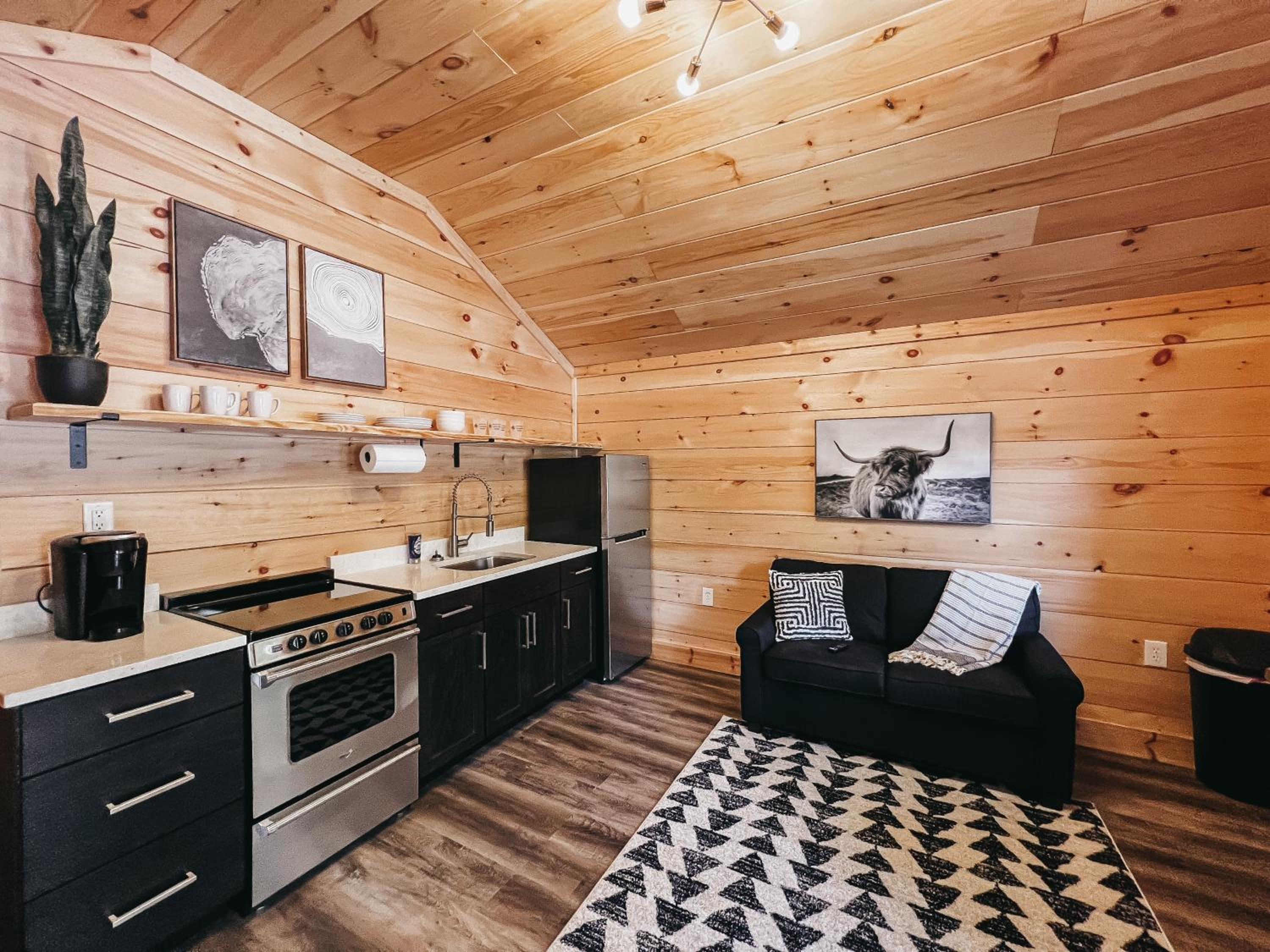Miscellaneous Market Vacations - Cabin 2 One Bedroom W Kitchen - Property Image 4