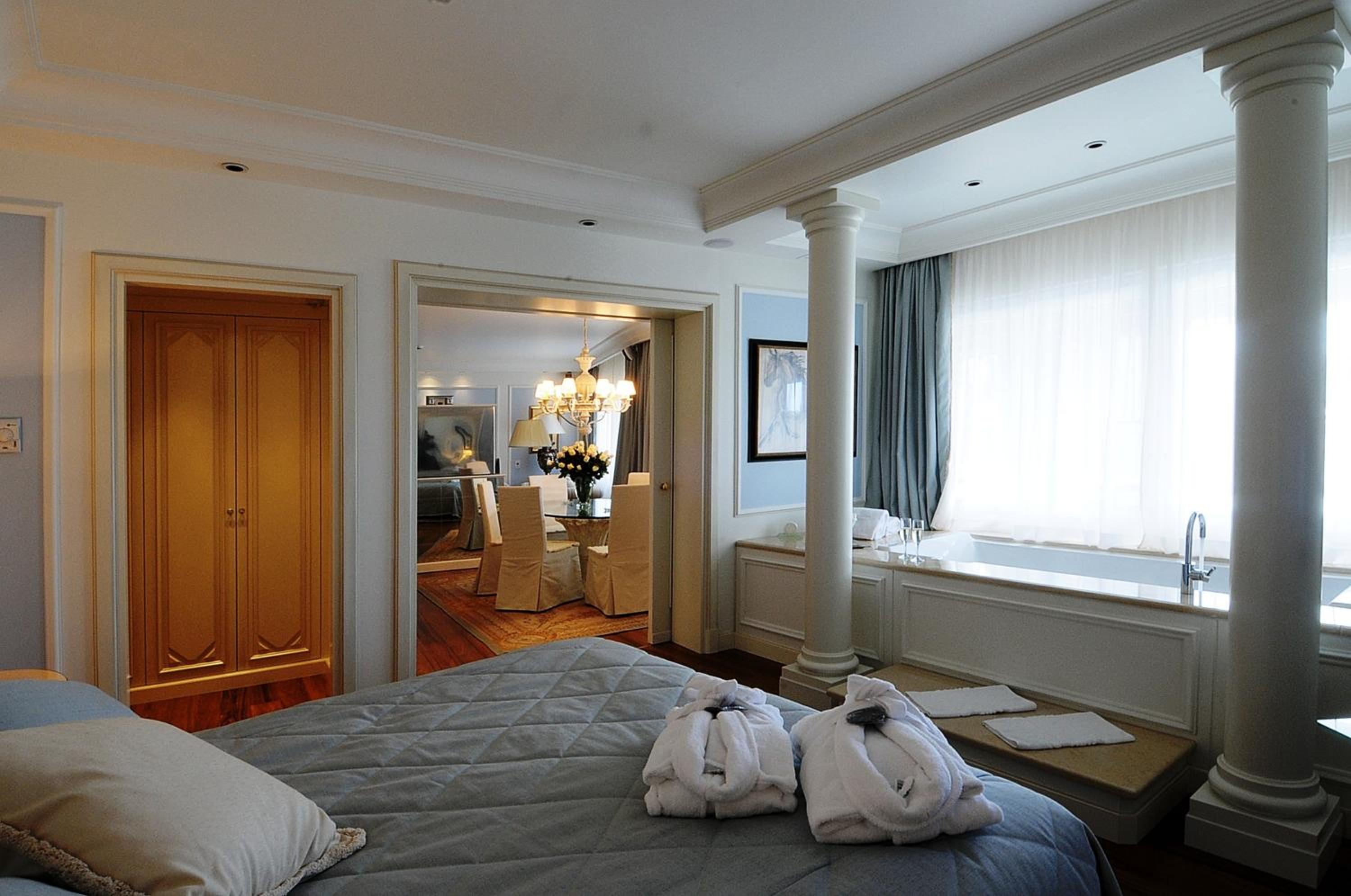 Loutraki Vacations - Club Hotel Casino Loutraki - Property Image 3