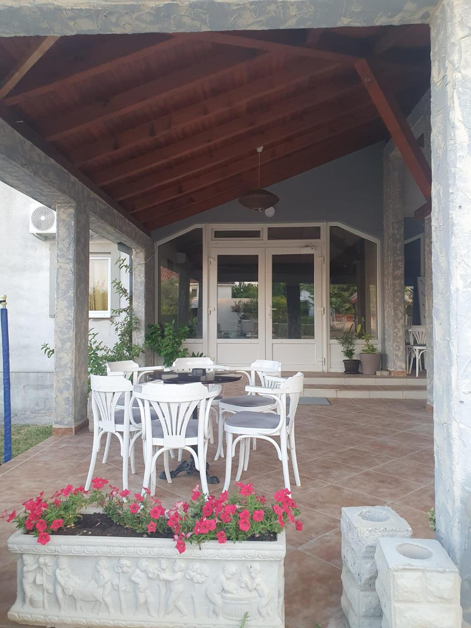 Apartments Joja