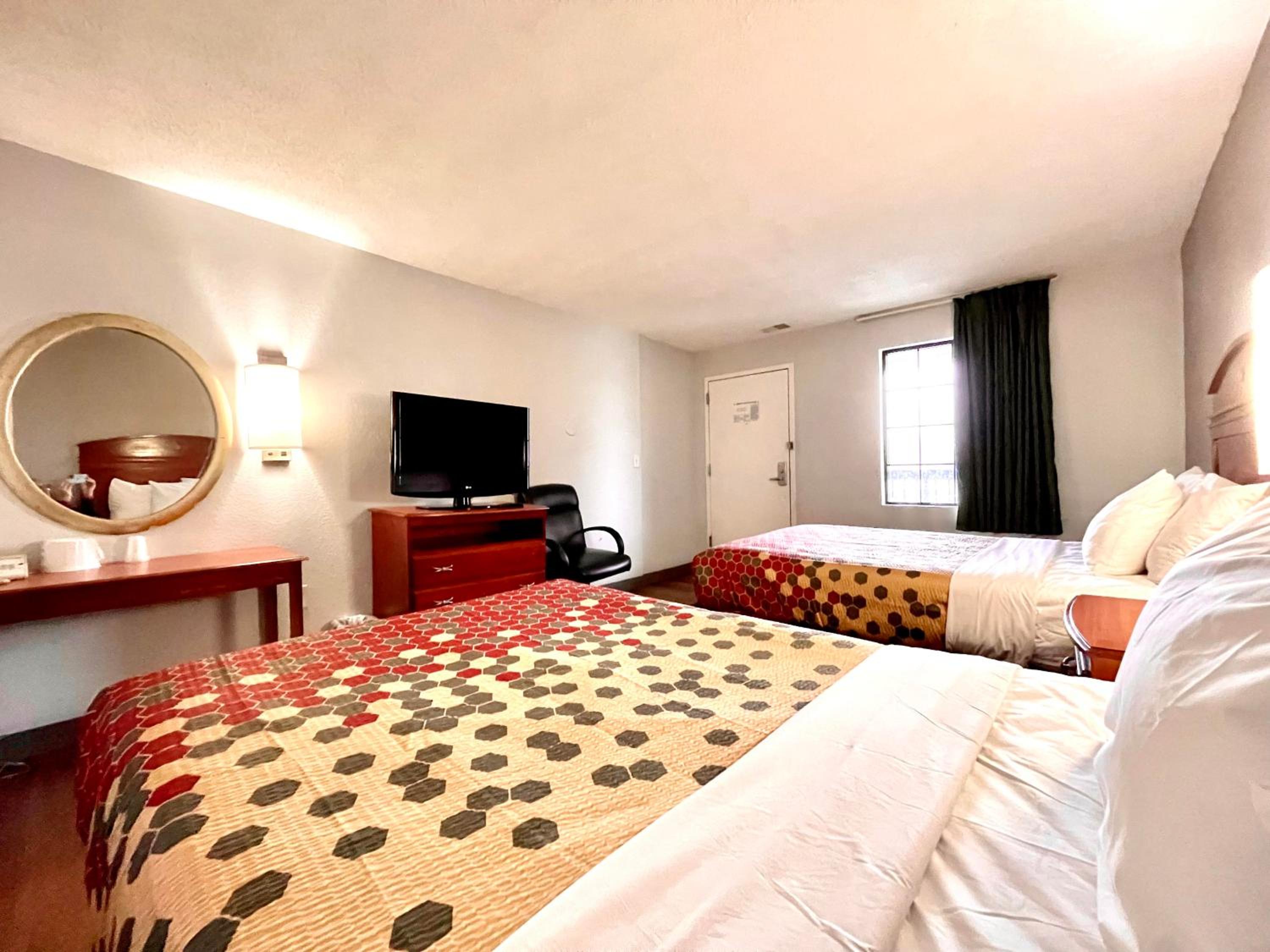 Red Carpet Inn Philadelphia Airport view 5