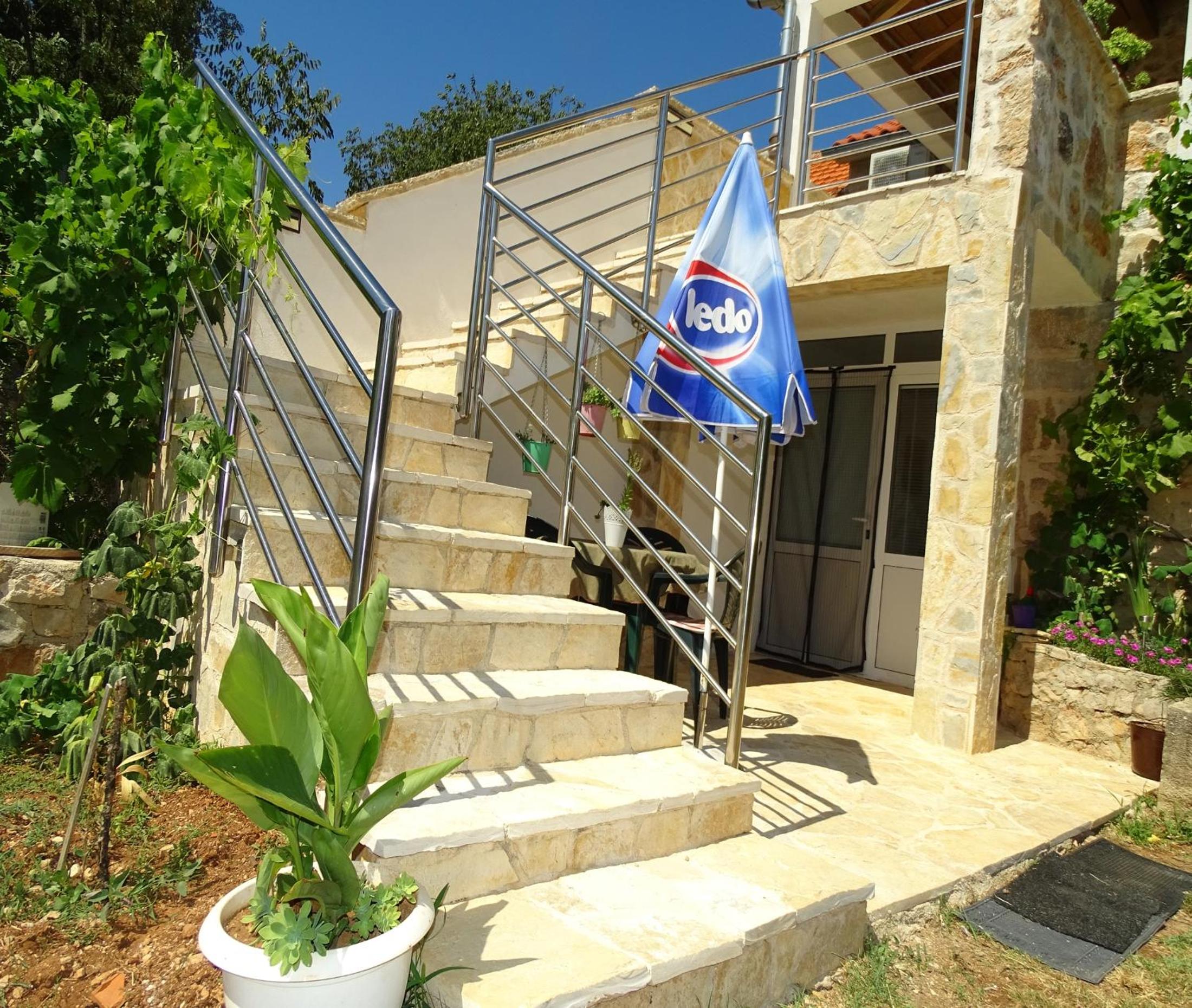Photo 42