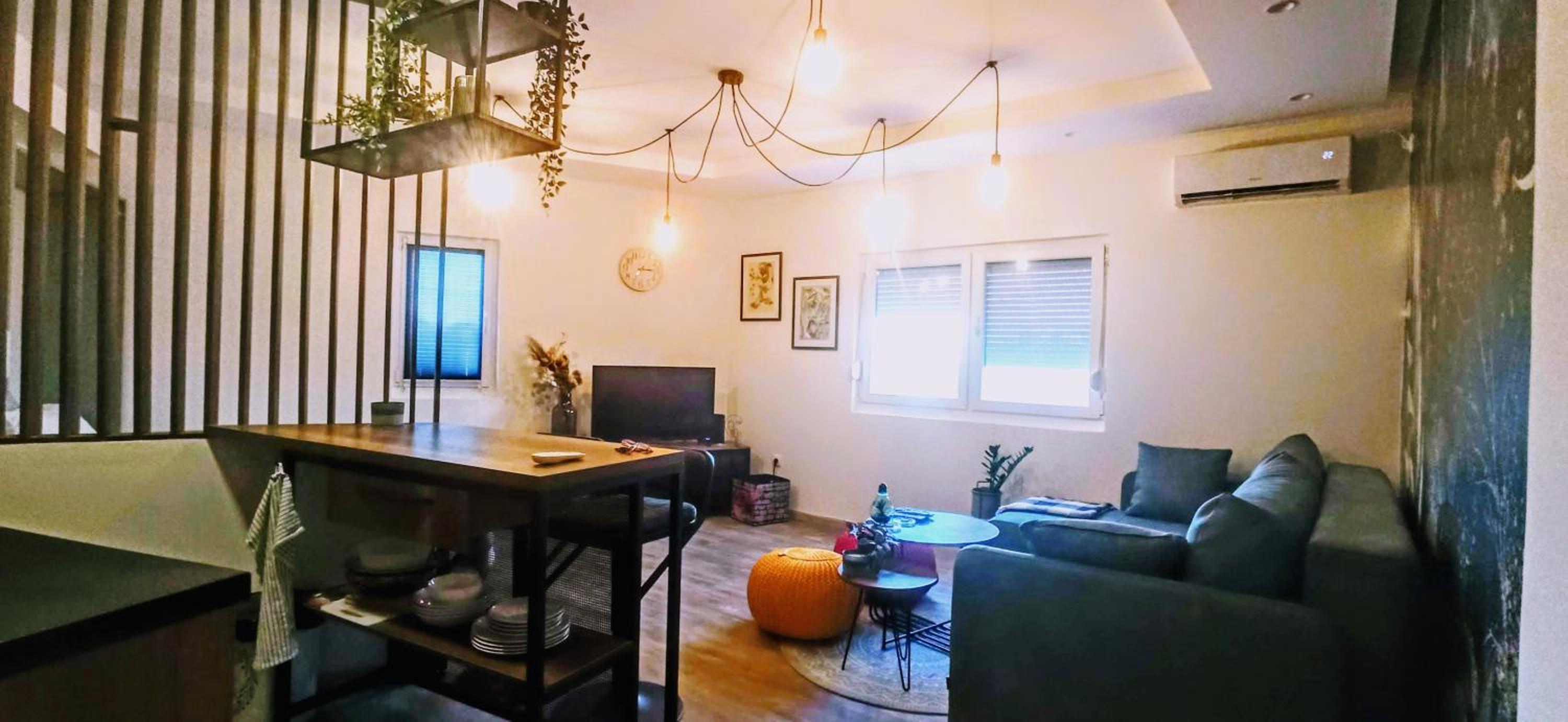 Malac-new equipped studio apartment within the city core