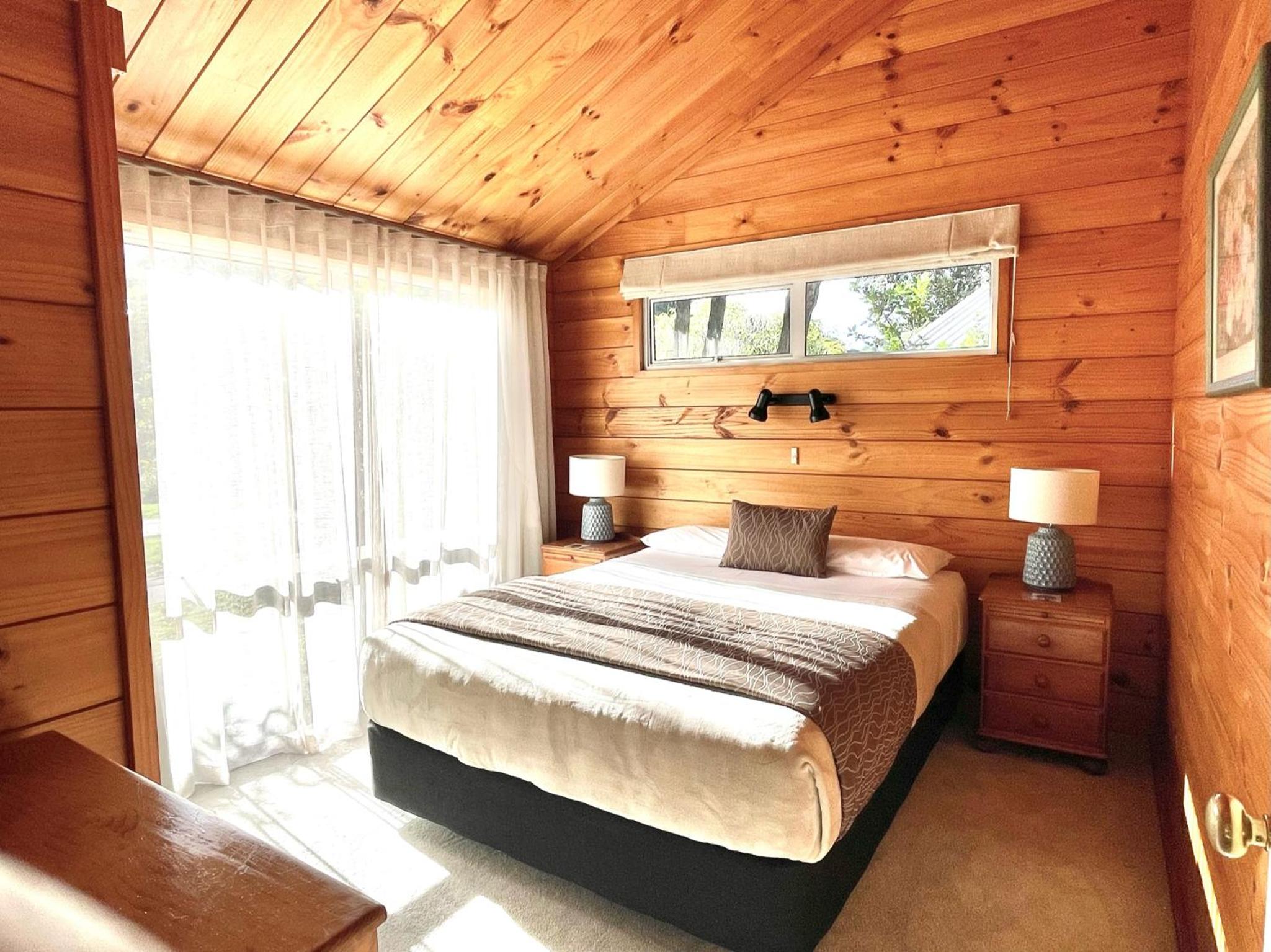 Tatahi Lodge Beach Resort