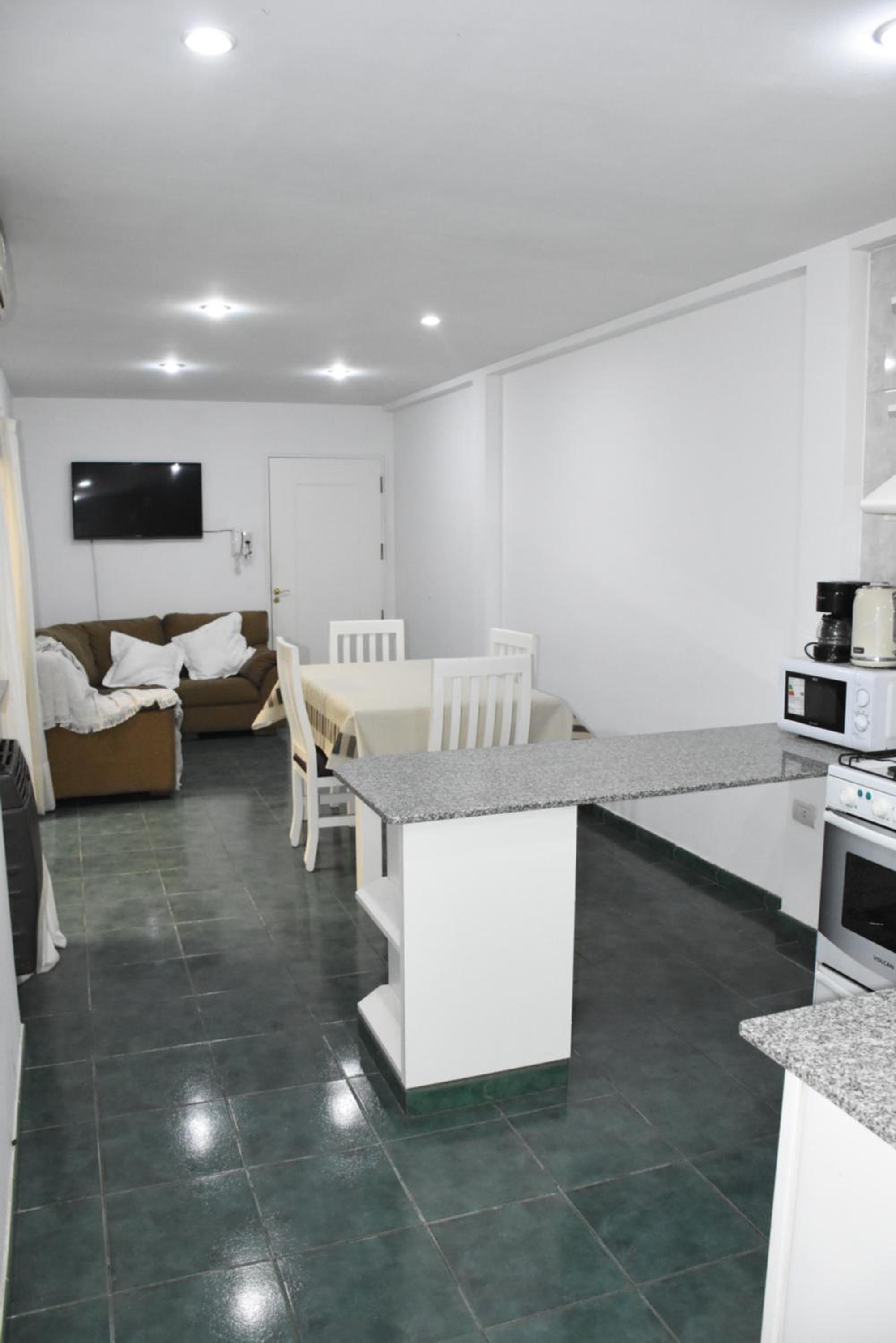 Céntrico y moderno departamento