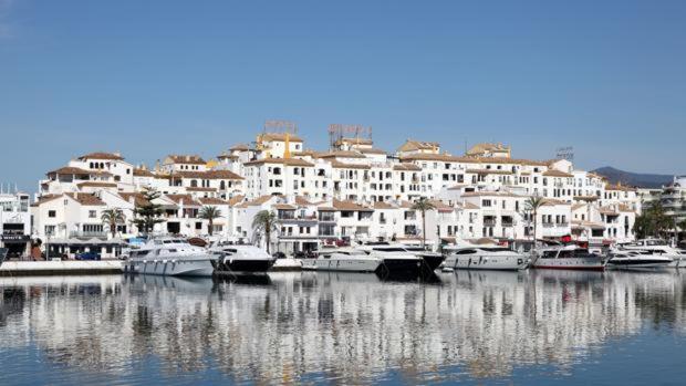 Puerto Banus Frontline Apartment with Amazing Sea Views
