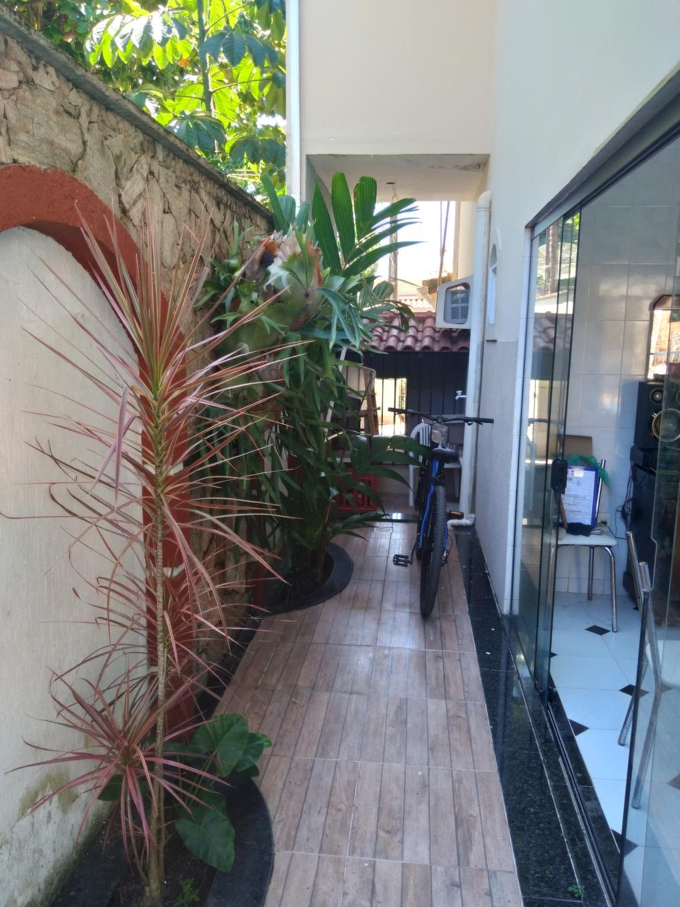 Casa de novela , Sol e piscina
