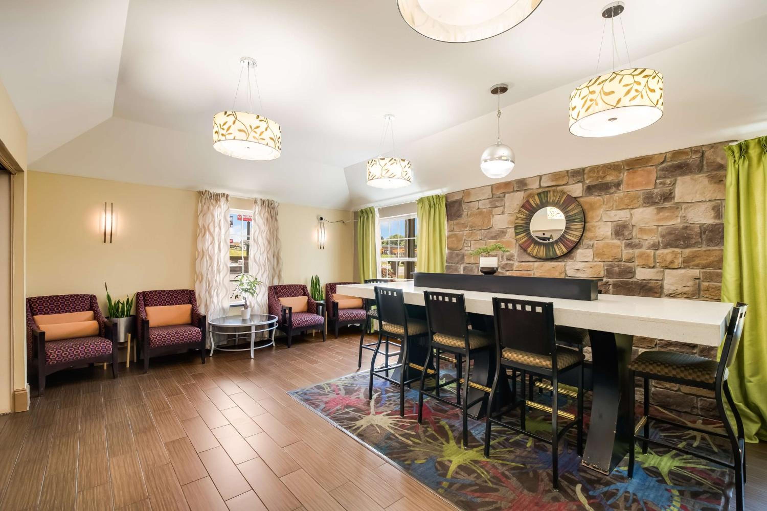 Winchester Vacations - Best Western Inn Winchester - Property Image 8