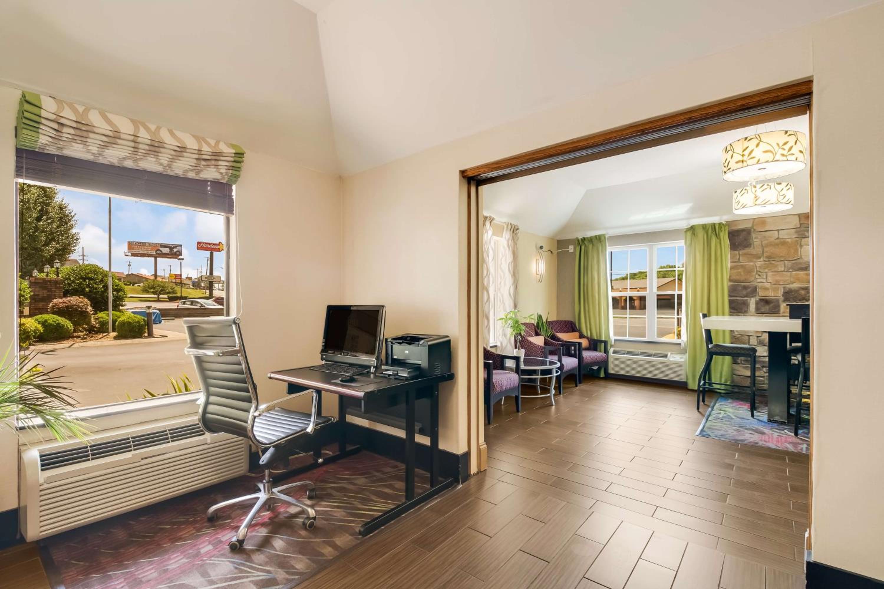Winchester Vacations - Best Western Inn Winchester - Property Image 7