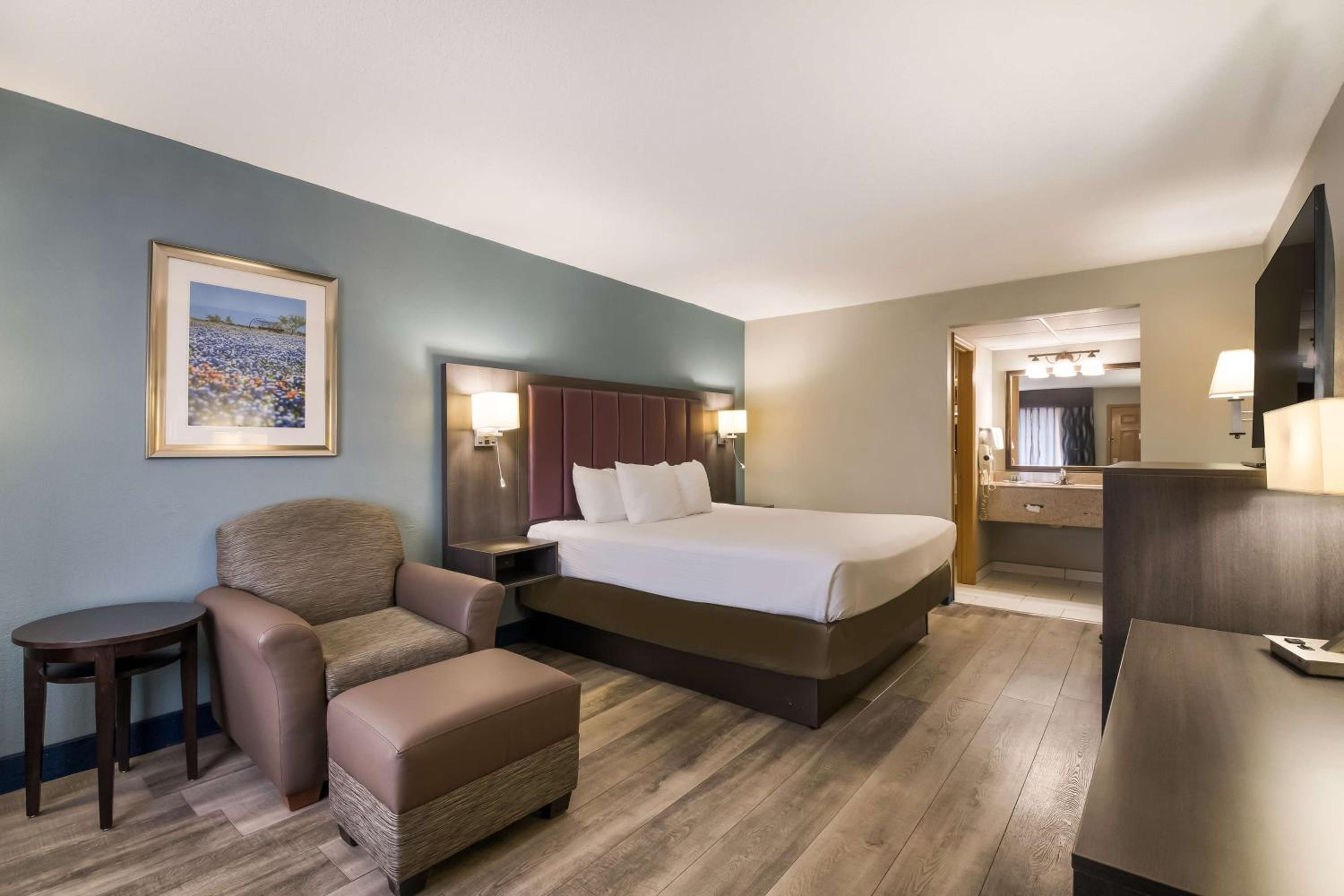 Winchester Vacations - Best Western Inn Winchester - Property Image 1