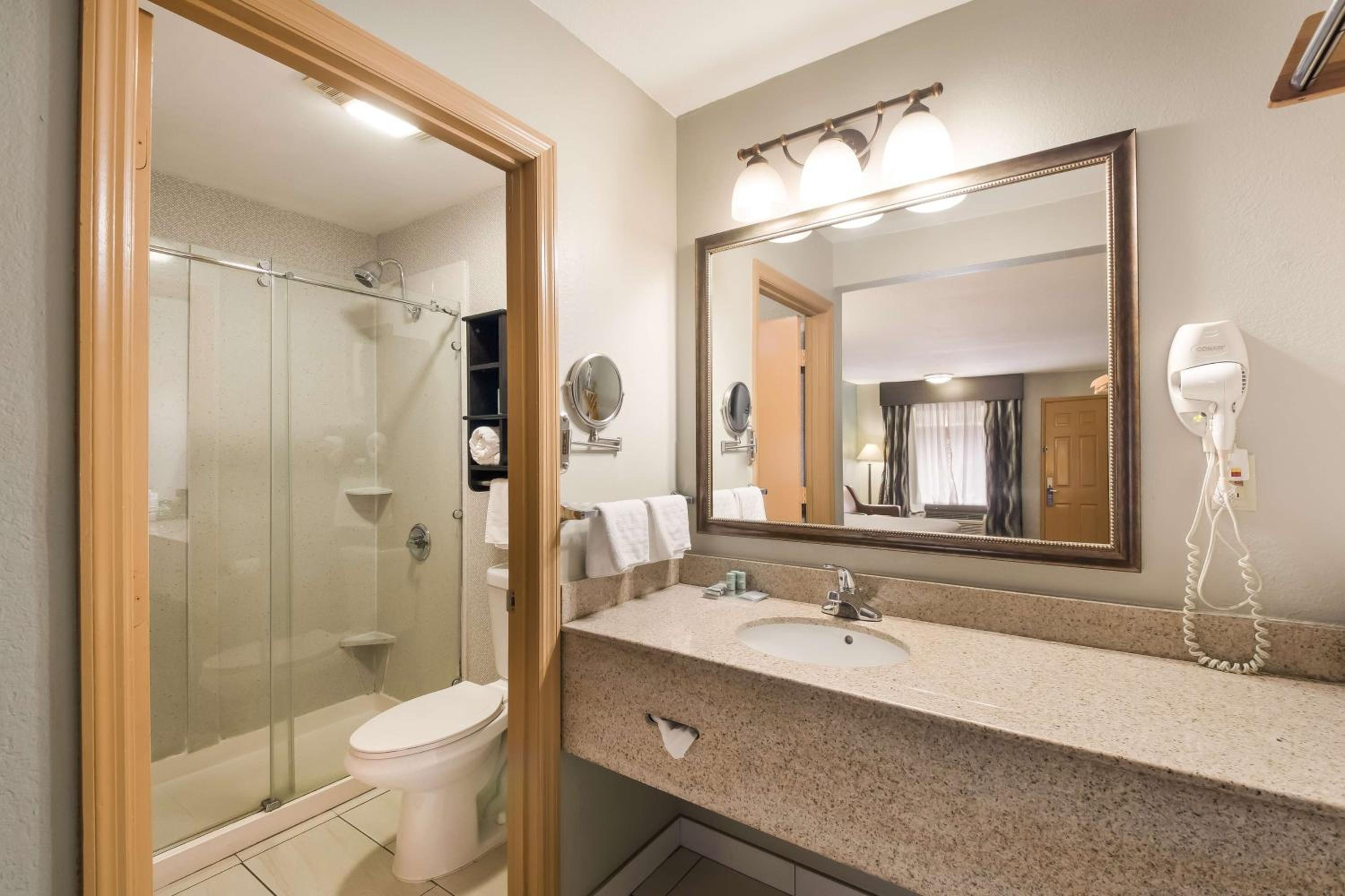 Winchester Vacations - Best Western Inn Winchester - Property Image 10