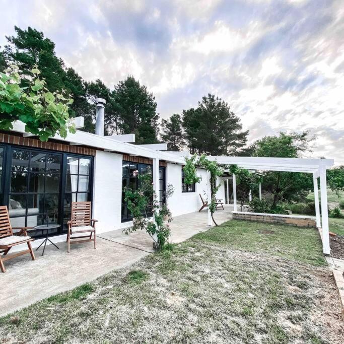 The Pine Tree Cottage - Charming cottage close to Canberra
