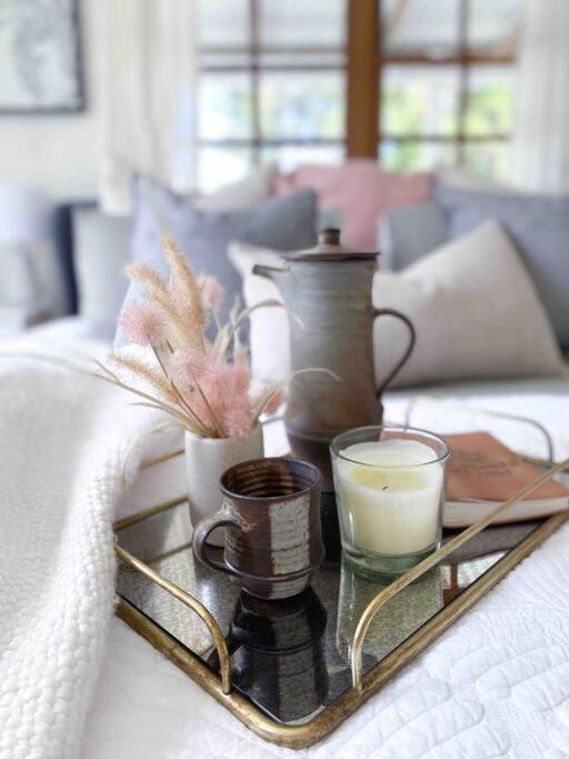 The Pine Tree Cottage - Charming cottage close to Canberra
