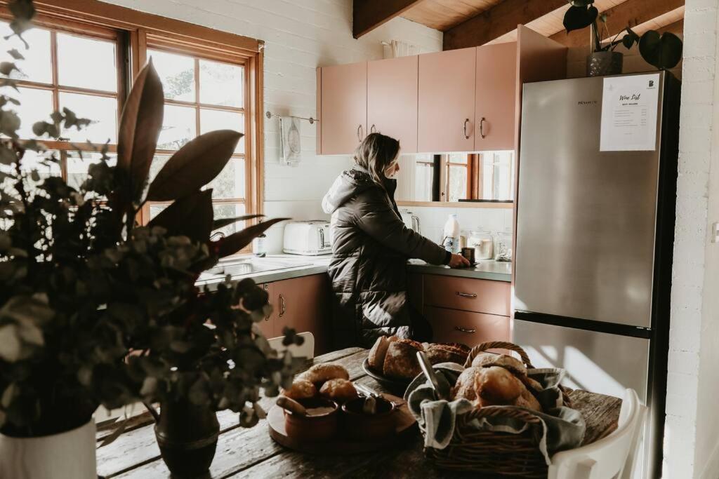 The Pine Tree Cottage - Charming cottage close to Canberra