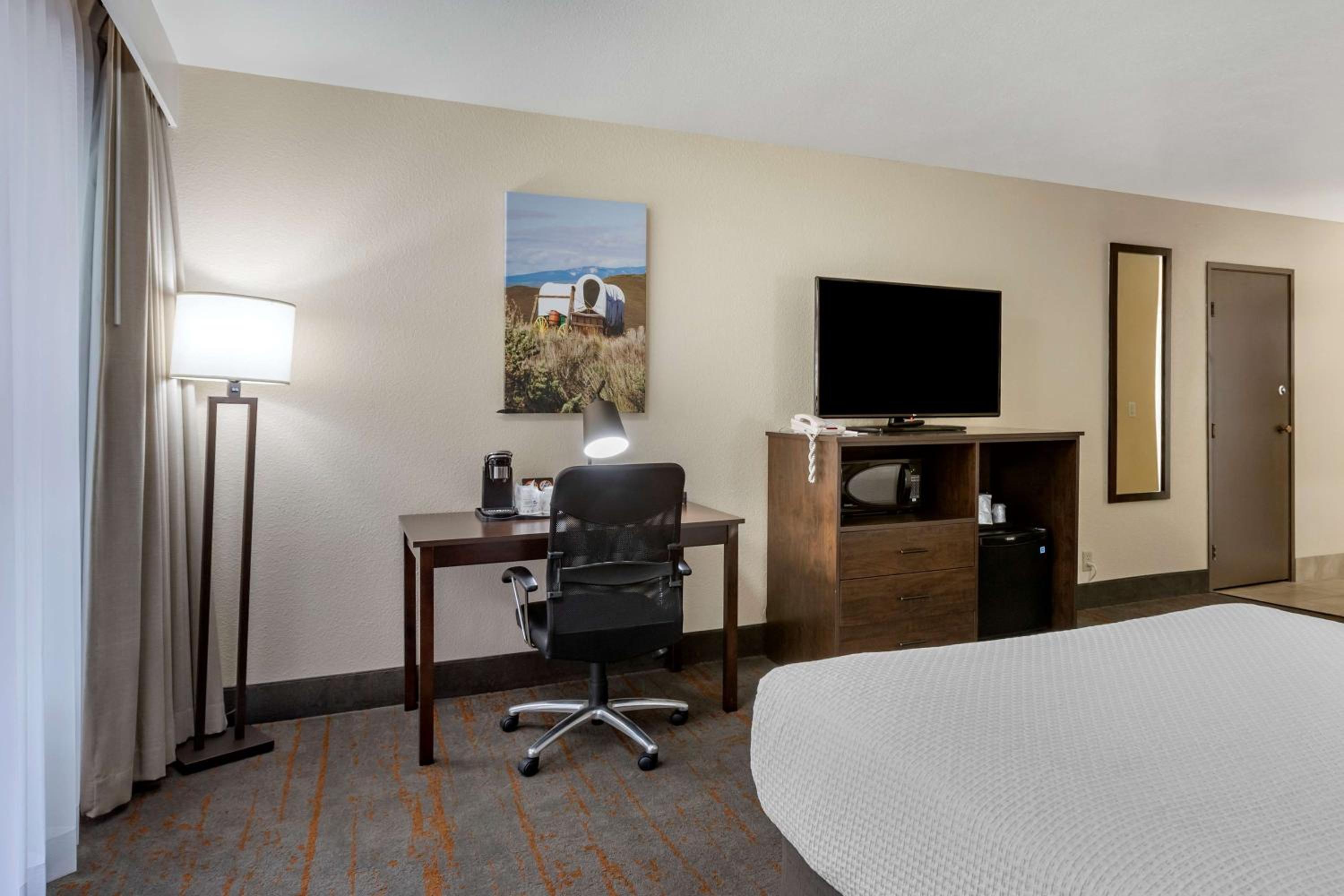 Baker City Vacations - Best Western Sunridge Inn  Conference Center - Property Image 10