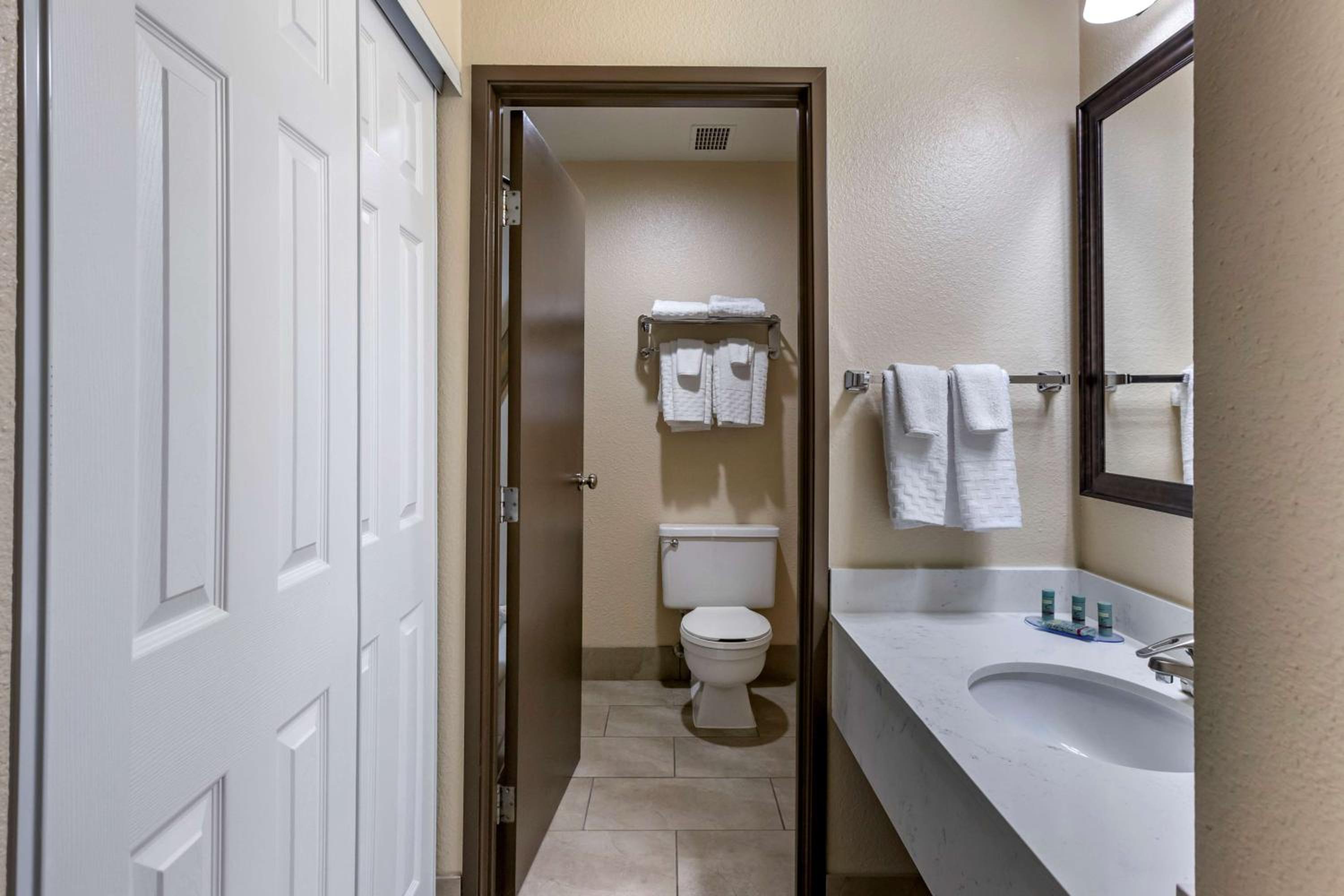 Baker City Vacations - Best Western Sunridge Inn  Conference Center - Property Image 1
