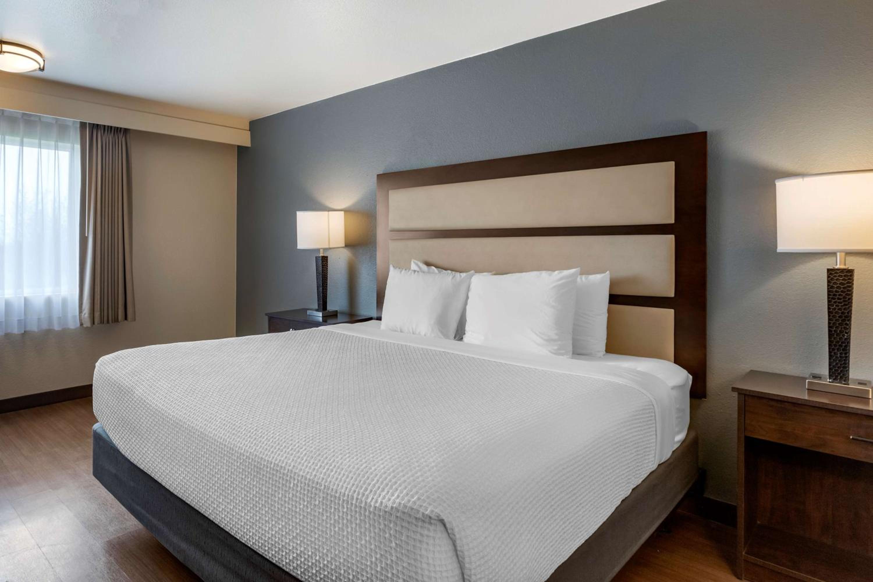 Baker City Vacations - Best Western Sunridge Inn  Conference Center - Property Image 14