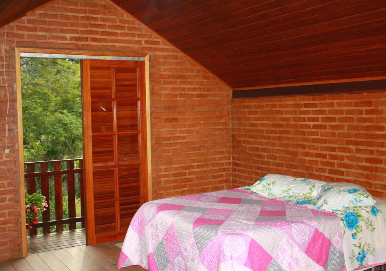Casa Dona Zezé