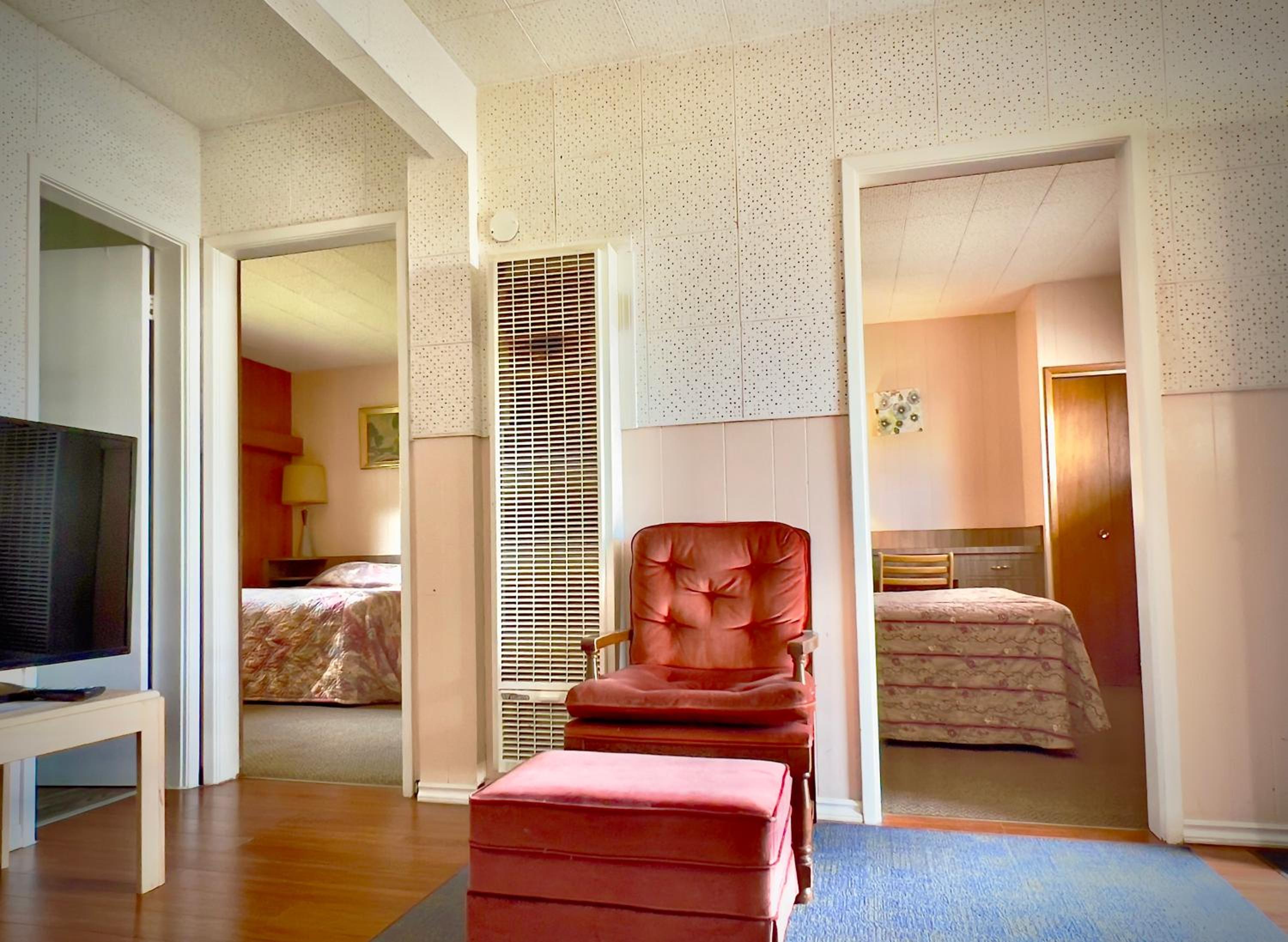 Airport Inn