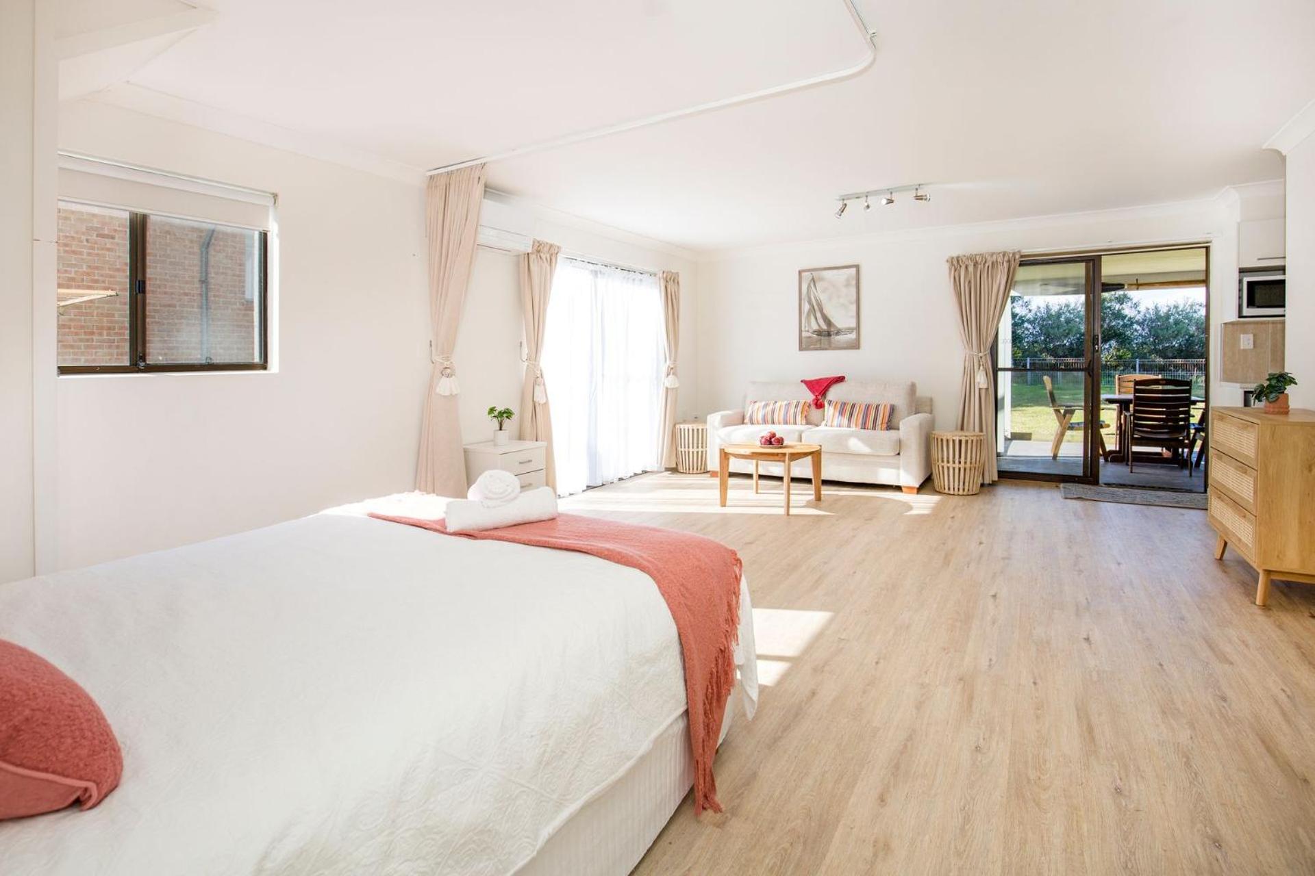 Watermans Pet Friendly 1 Min Walk to Beach