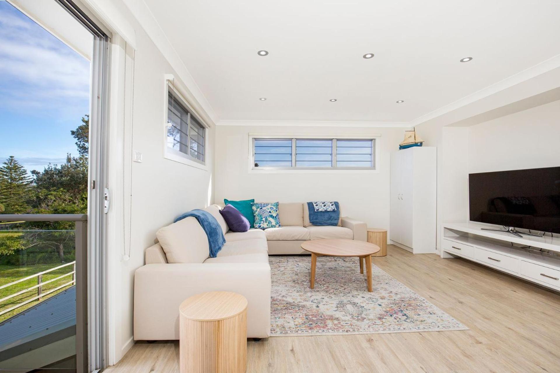 Watermans Pet Friendly 1 Min Walk to Beach