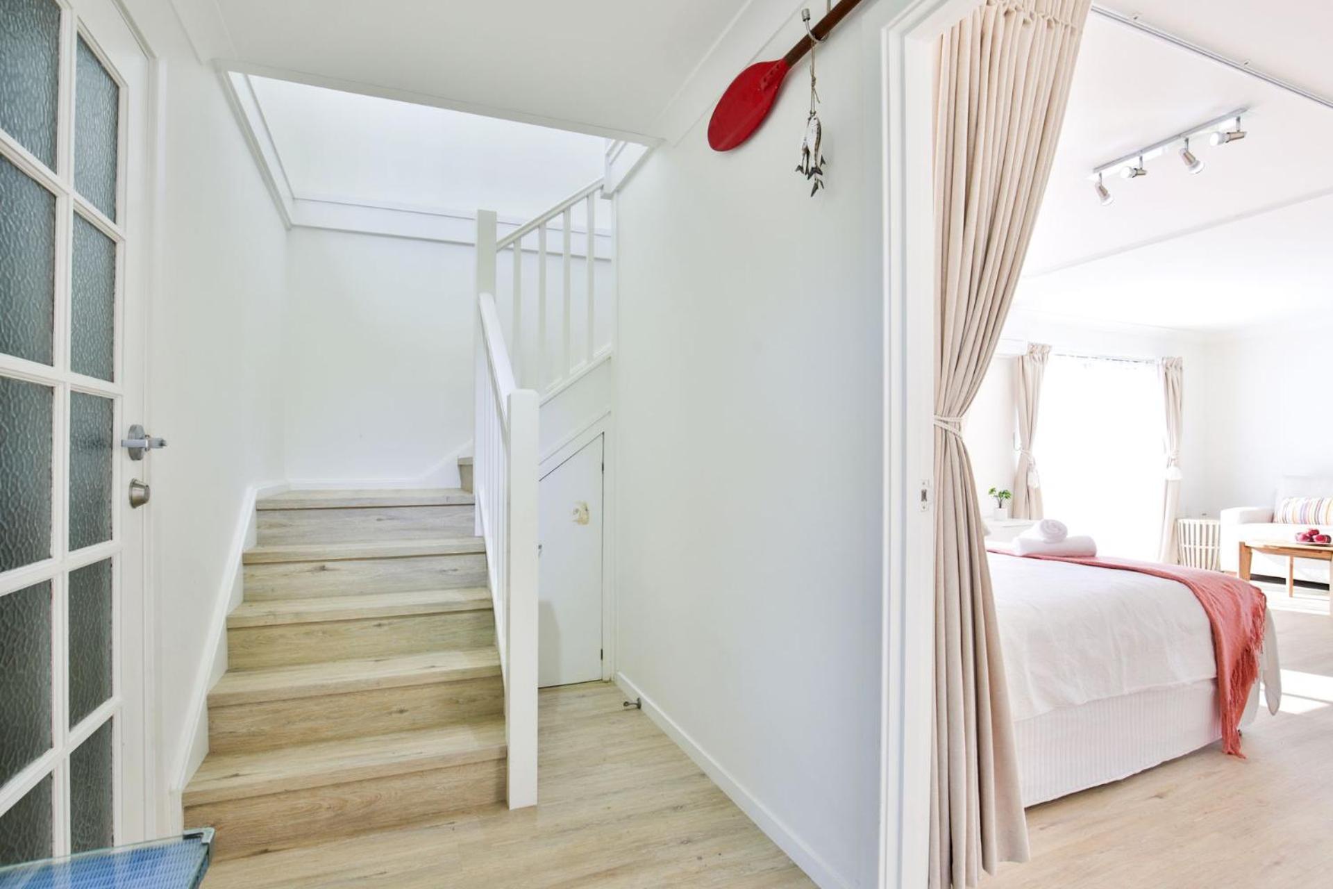 Watermans Pet Friendly 1 Min Walk to Beach