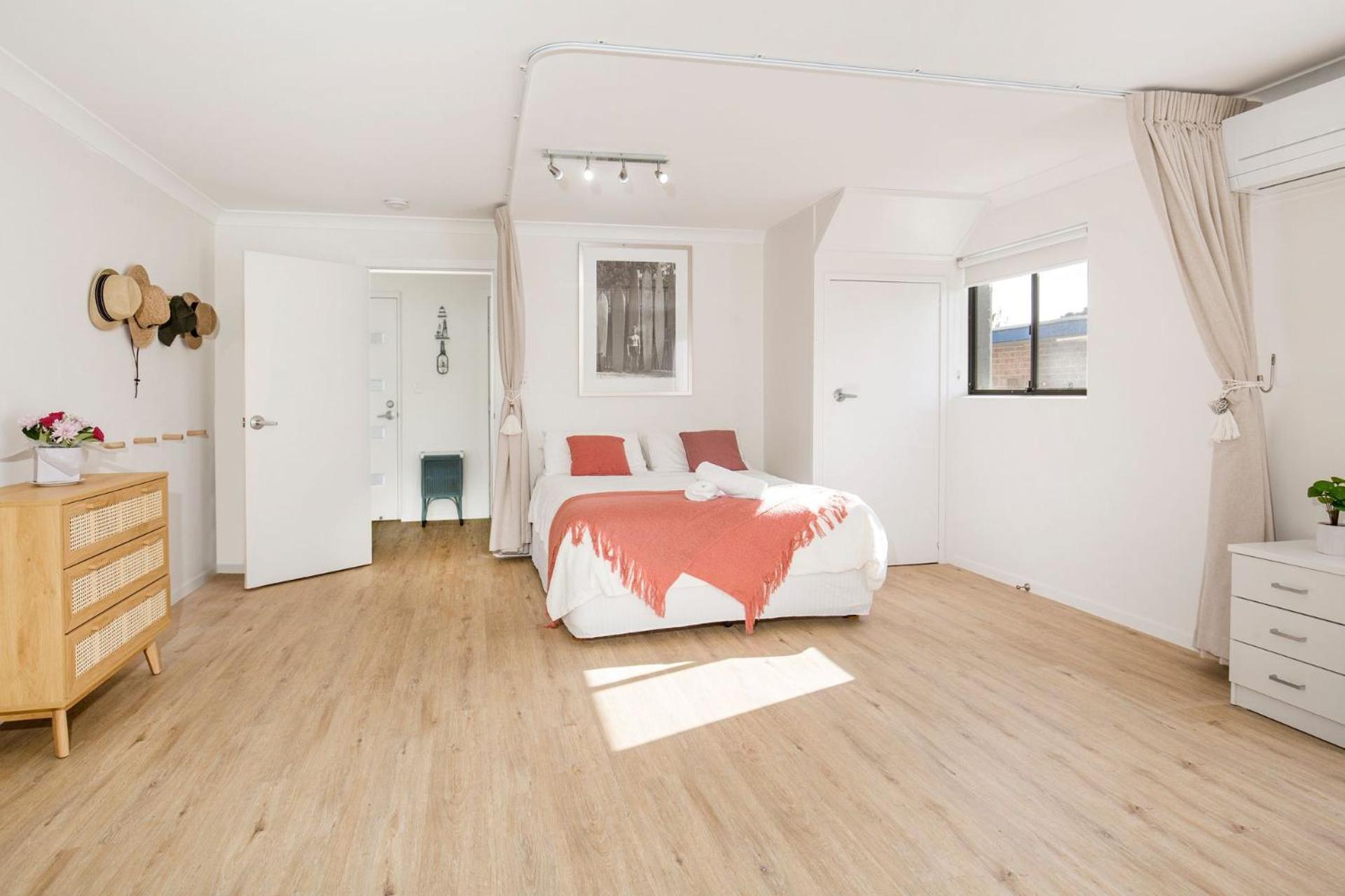 Watermans Pet Friendly 1 Min Walk to Beach