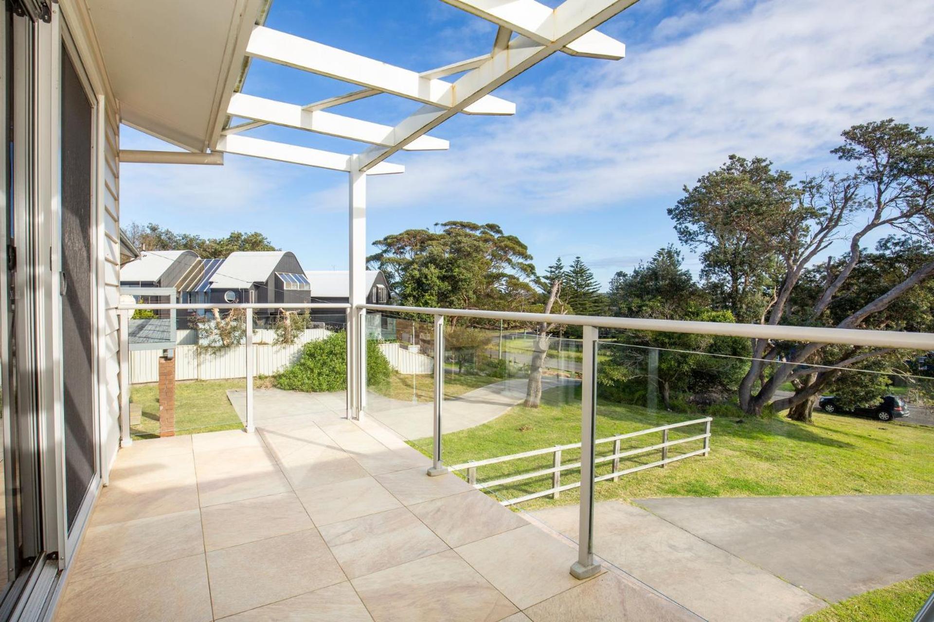 Watermans Pet Friendly 1 Min Walk to Beach