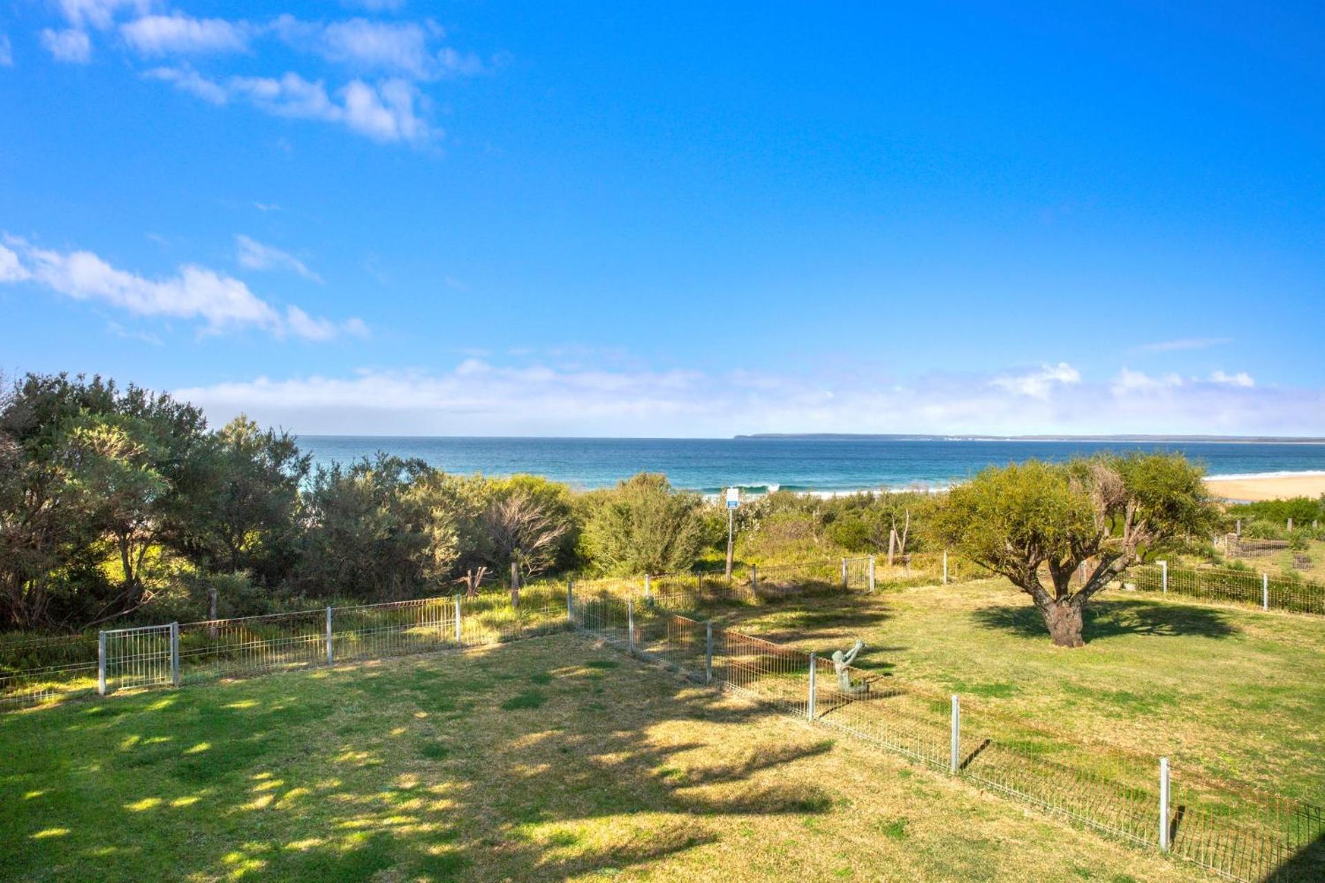 Watermans Pet Friendly 1 Min Walk to Beach