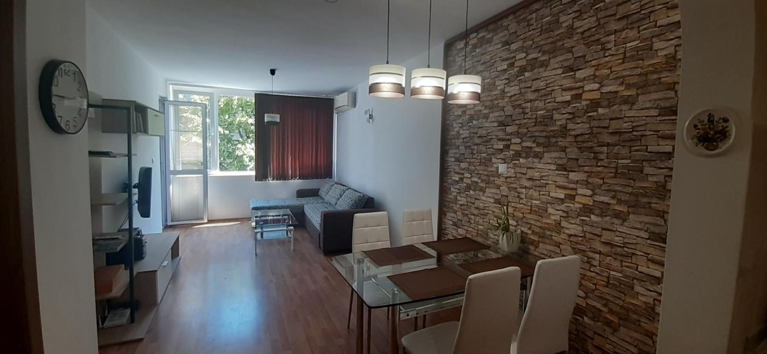 Nana's apartment