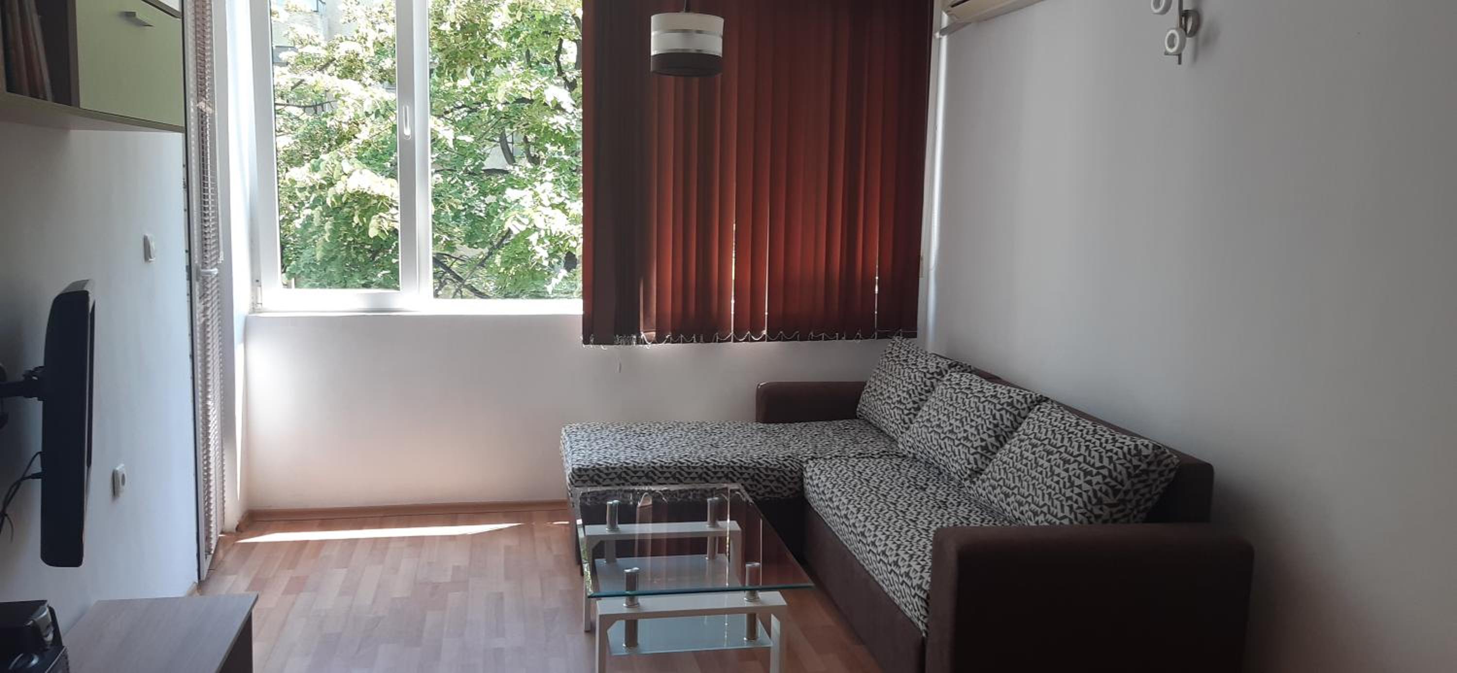 Nana's apartment