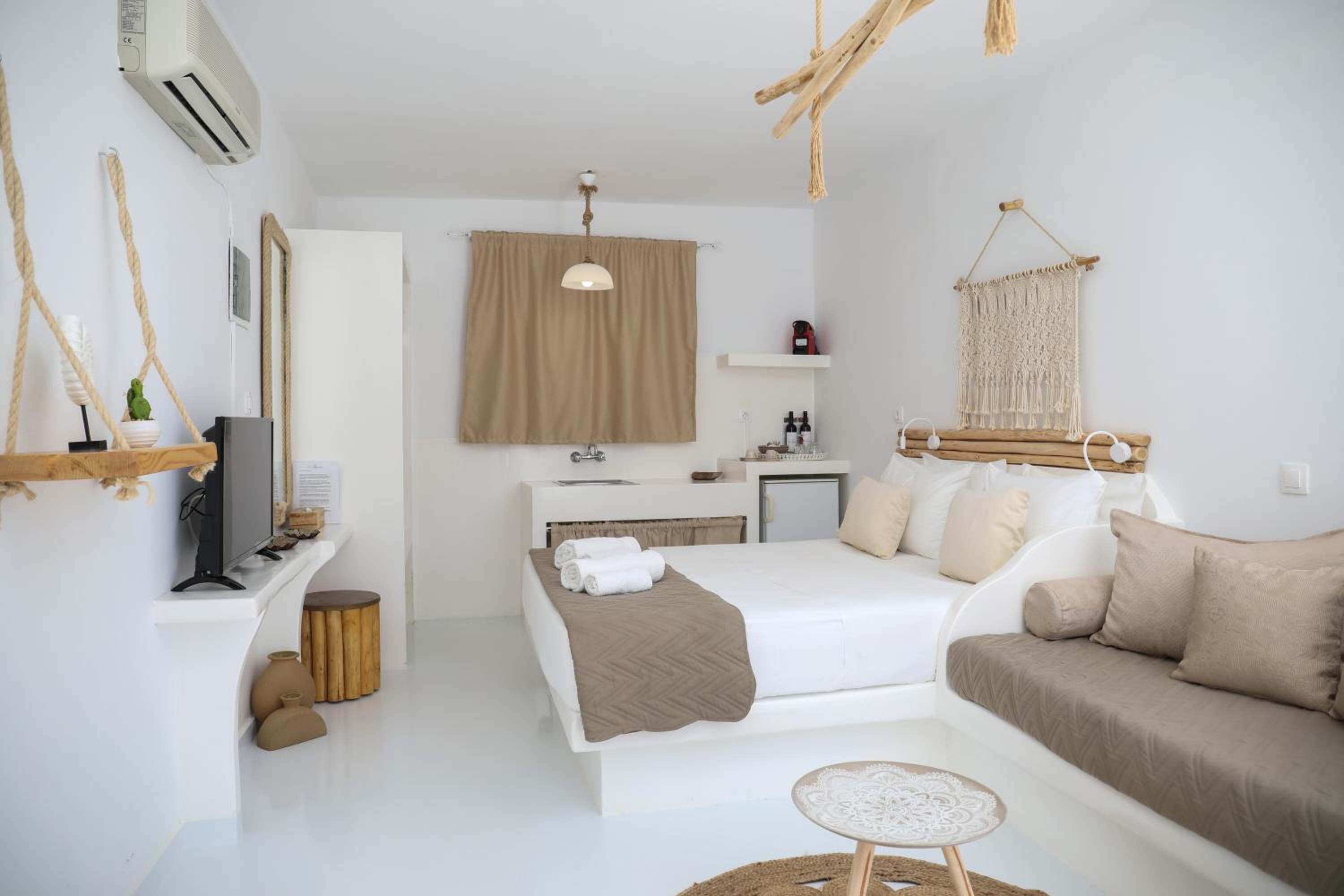 Sea Nymphs Suites