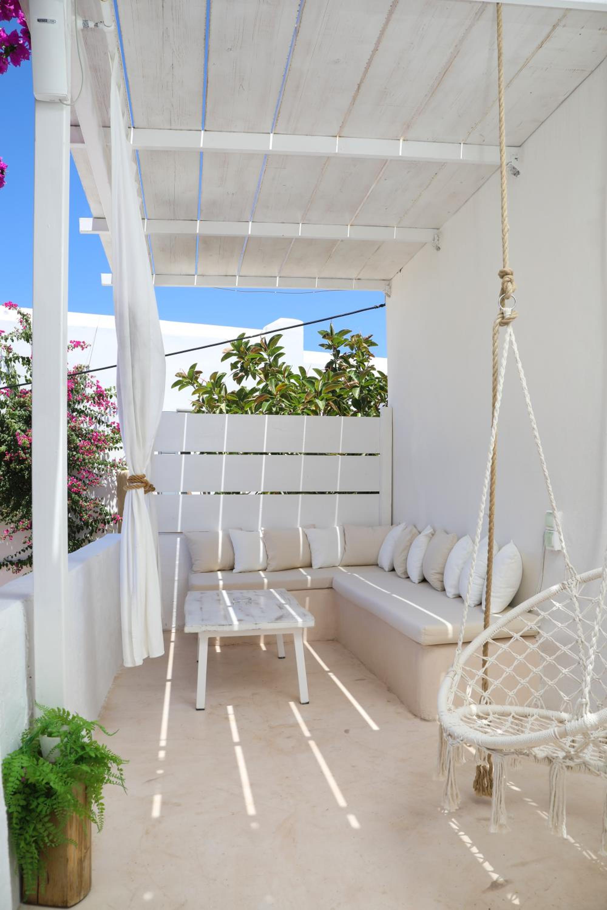 Sea Nymphs Suites